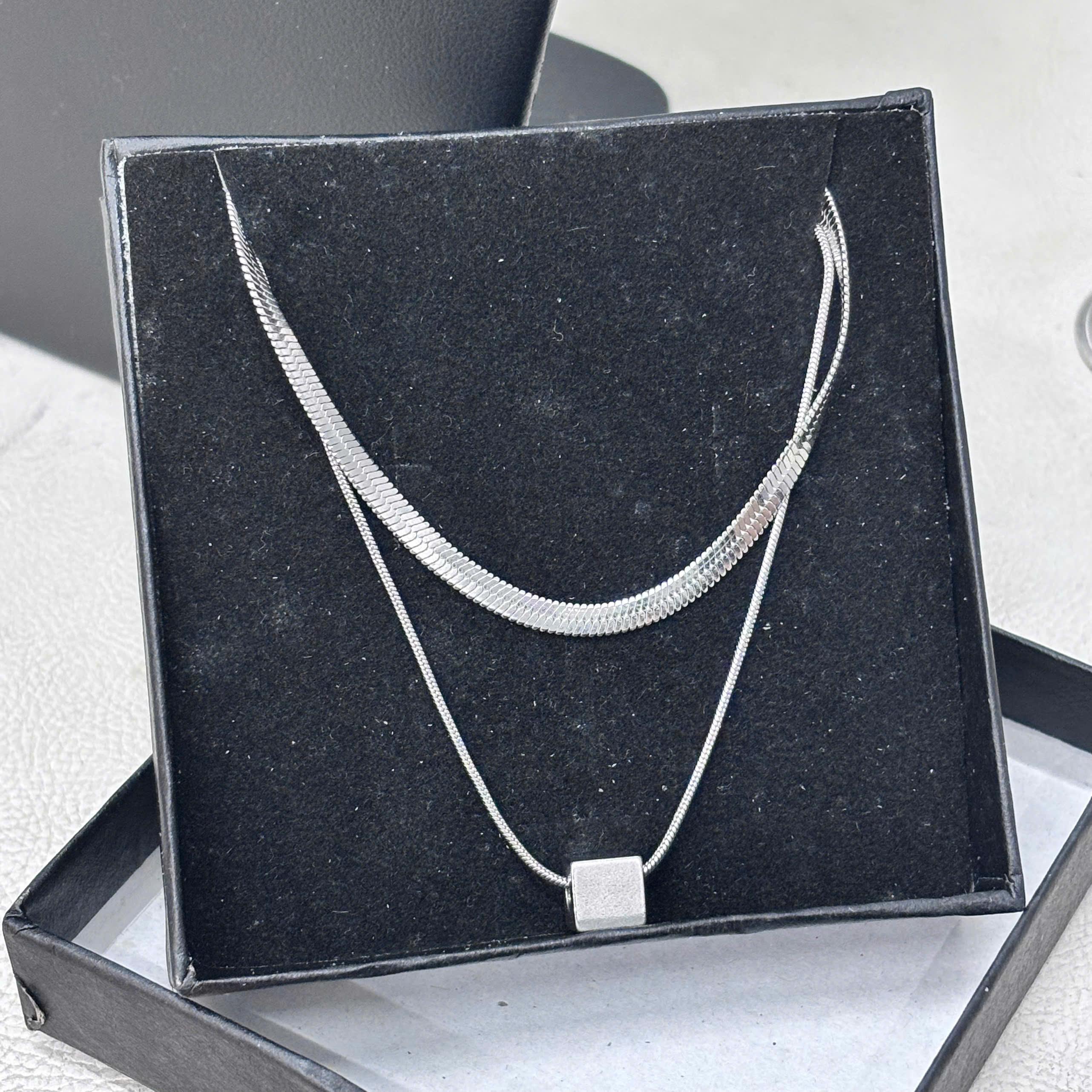 vòng cổ titan hai lớp charm mặt khối hình vuông dài 43cm_thumbnail_1