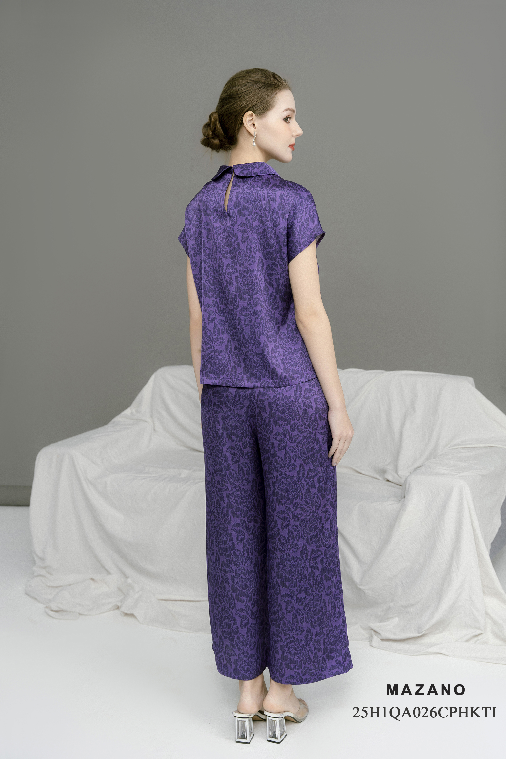 Bộ Quần và Áo suông Vải lụa Họa tiết Hoa mẫu đơn tím Cổ có lá Tay ngăn Dài quần tới mắt cá chân