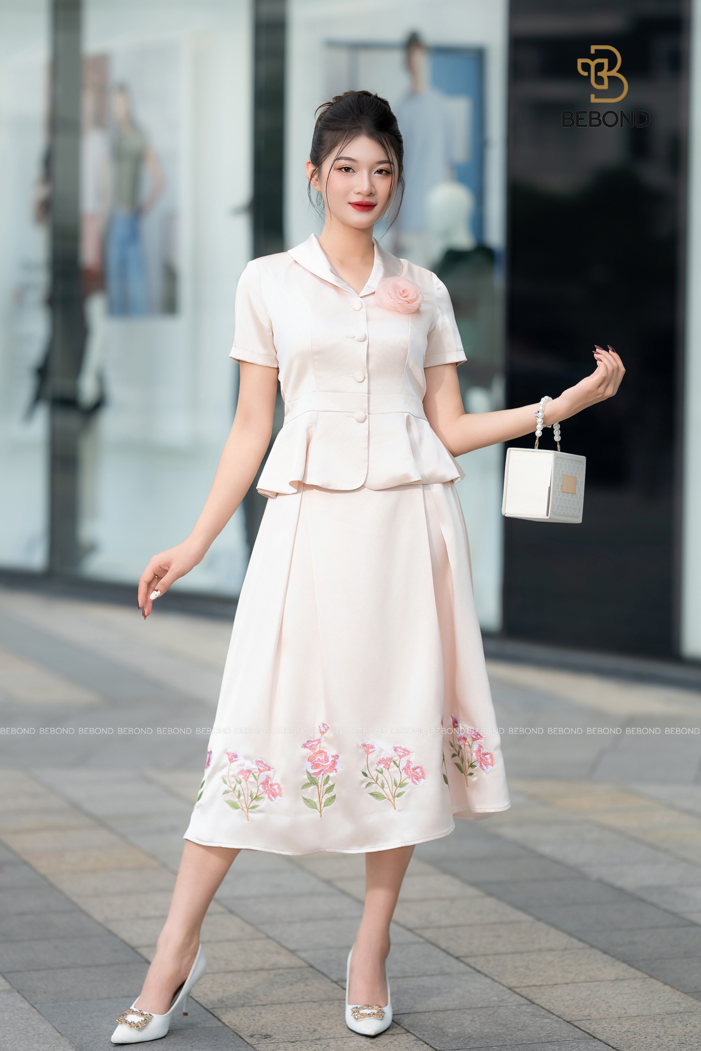 Set vest PATIA hoa thêu màu BEIGE HỒNG