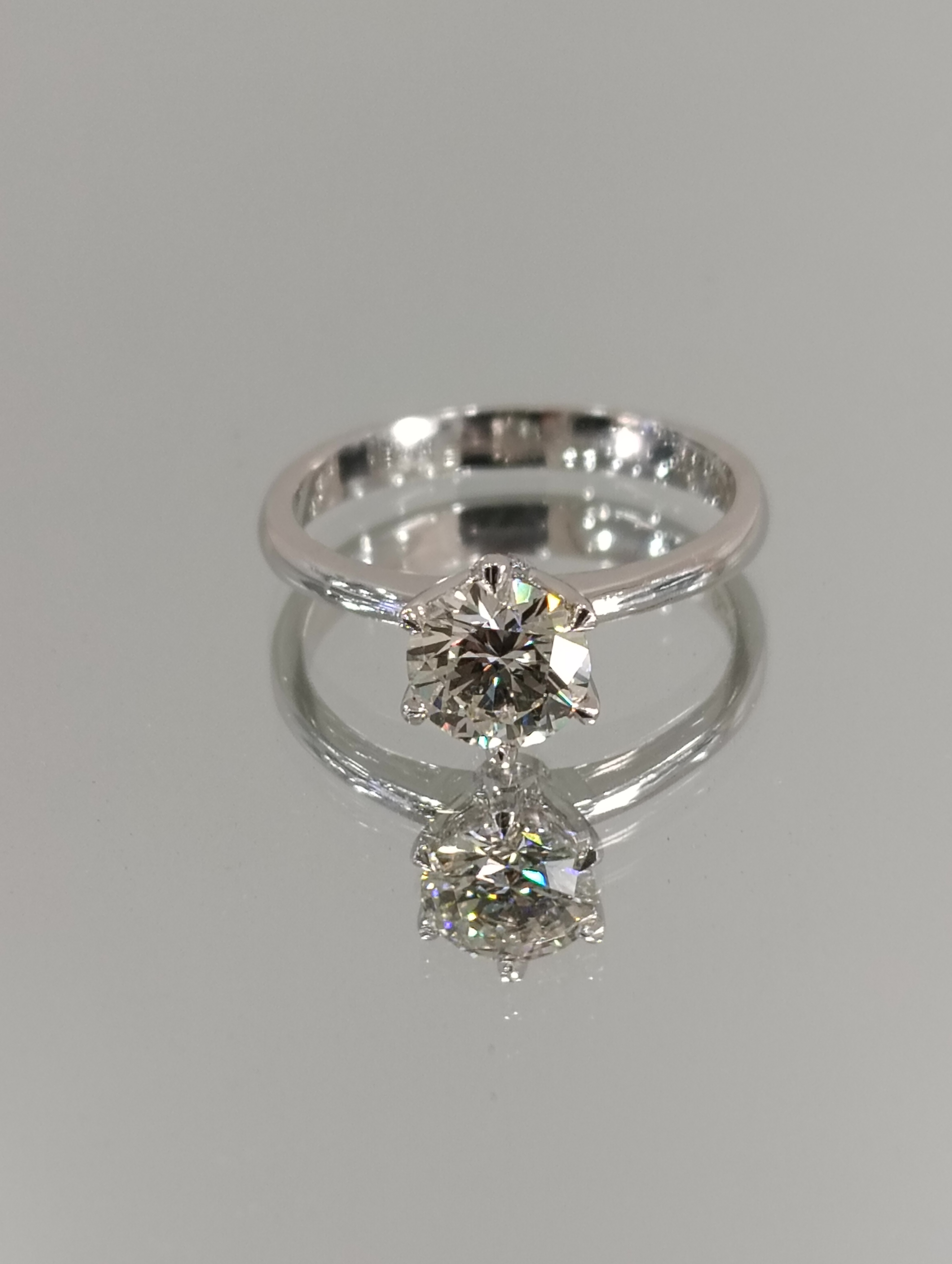 Nhẫn Chủ 6Ly - J - Vs1