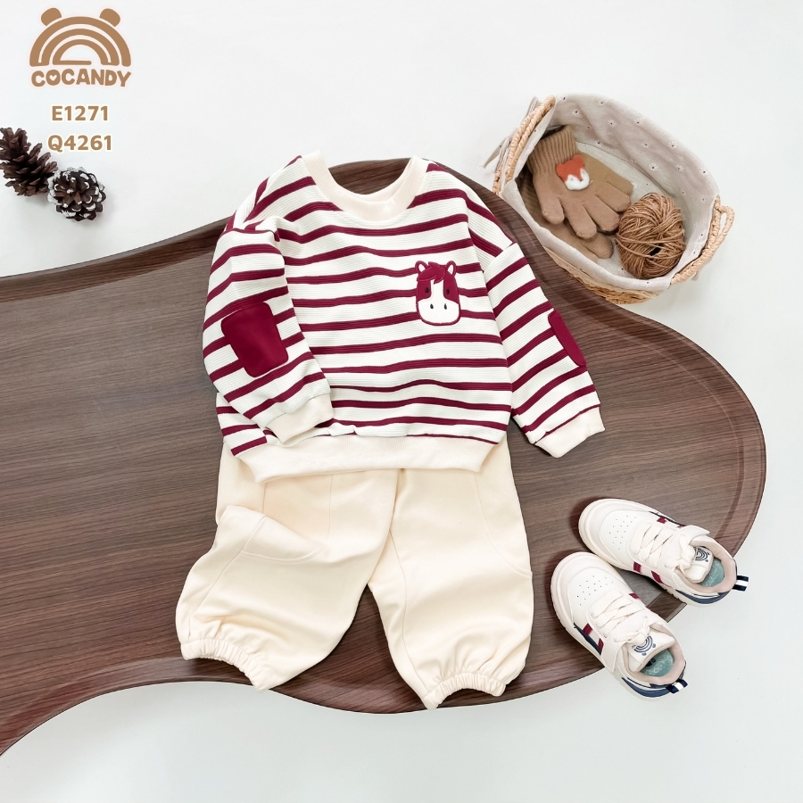 Áo dài ĐỎ kẻ BE phối hình ngựa