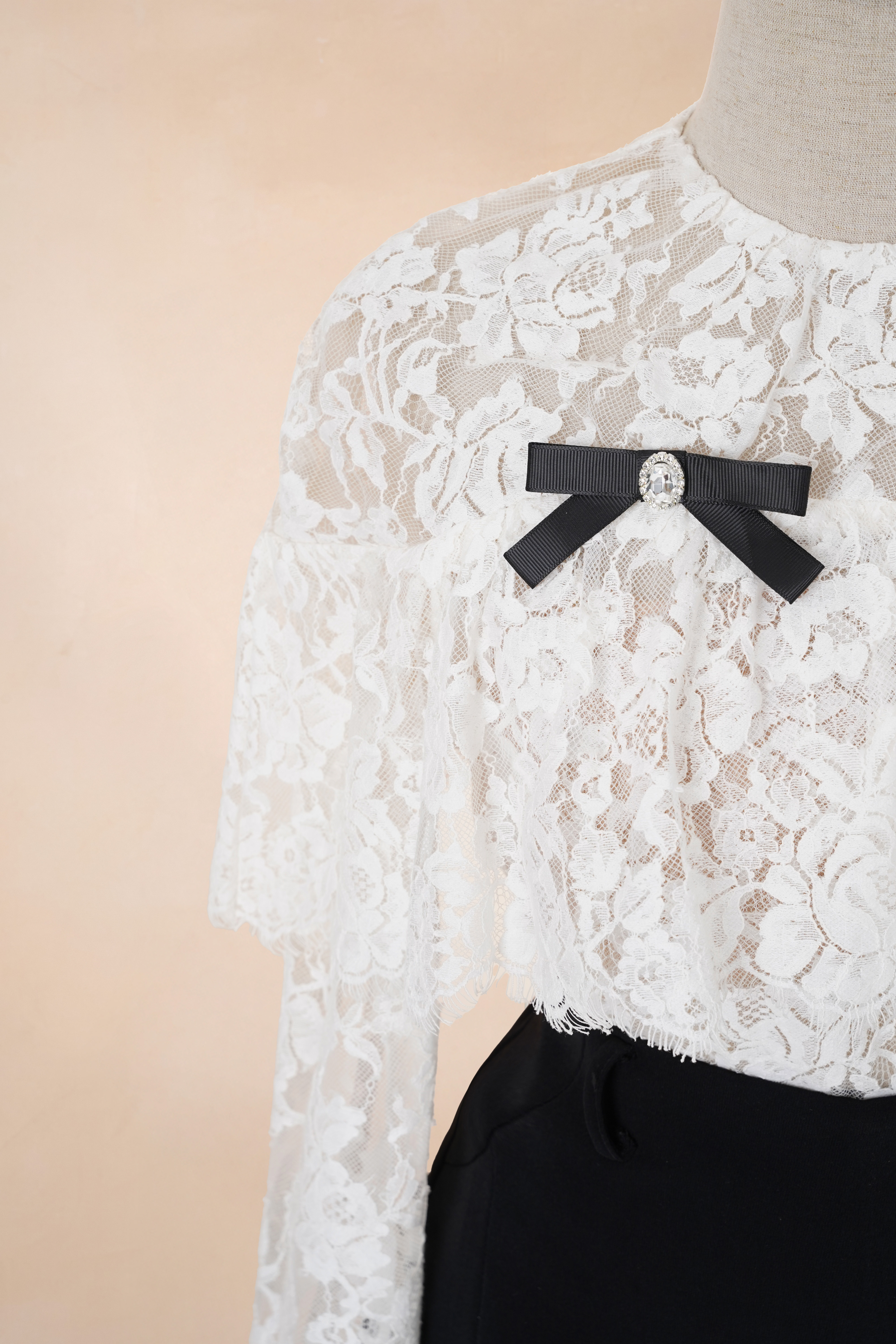 Áo Phối Ren Trùm Vai Tag Nơ_thumbnail_2