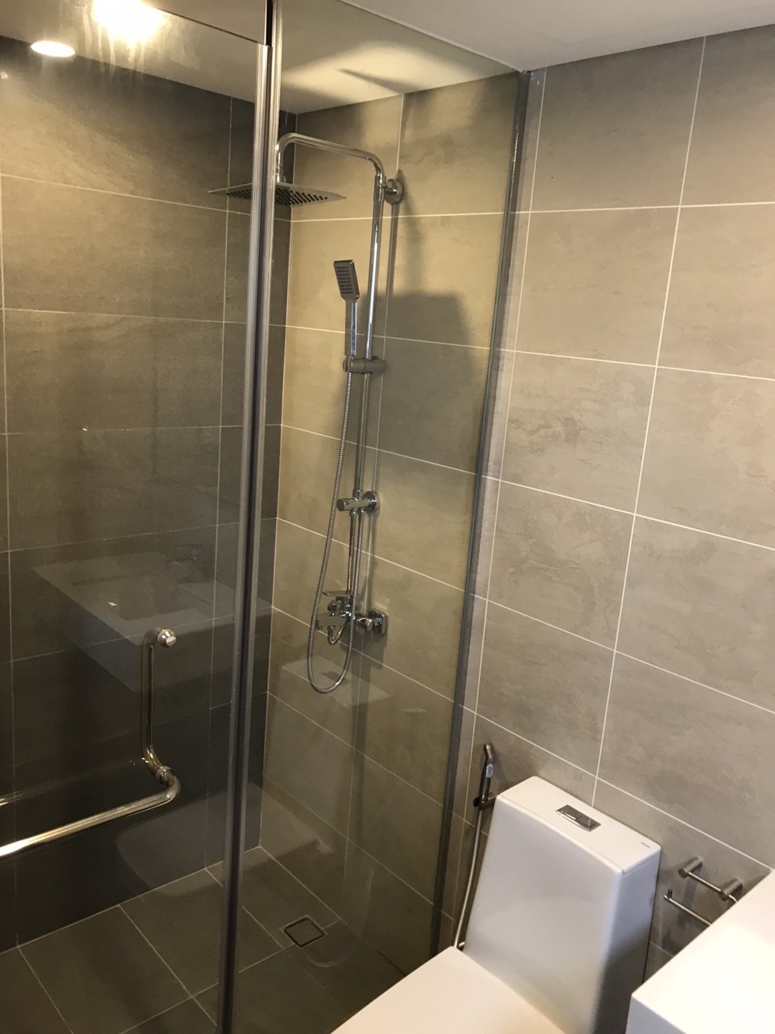 Cho thuê gấp One Verandah căn 2PN2WC DT 85m2 full nội thất giá 19.000.000 VNĐ/tháng_thumbnail_3