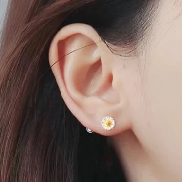 K271 - Khuyên tai hoa cúc chốt ren_thumbnail_2