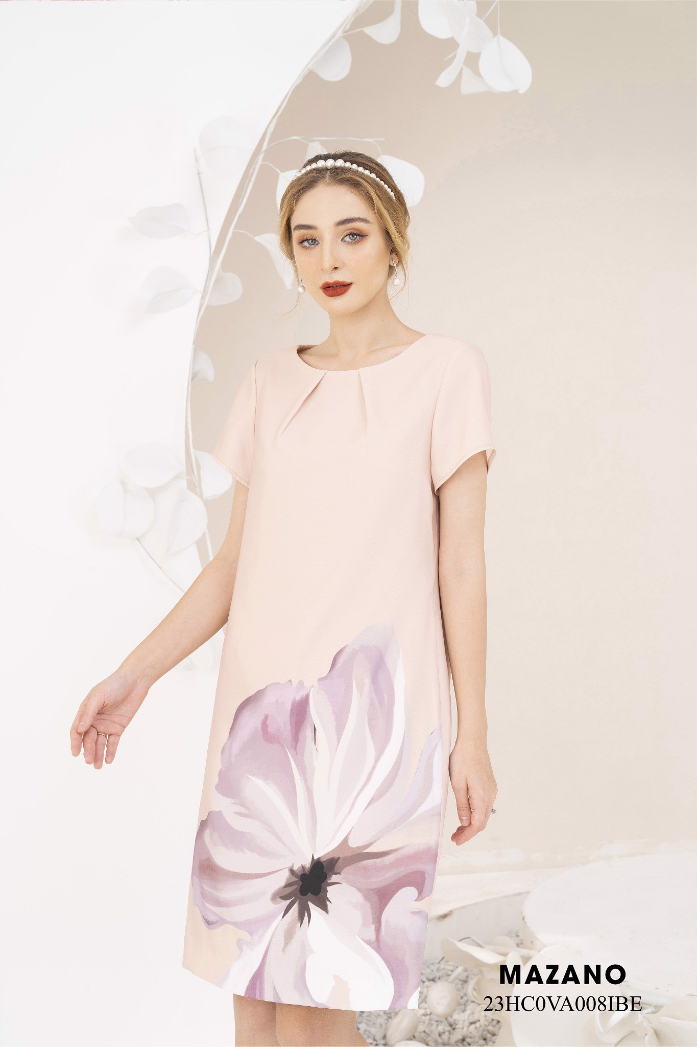 Váy Đầm Suông Vải thô mỏng Họa tiết hoa bố cục Cổ tròn Tay ngắn Dài ngang gối_thumbnail_3