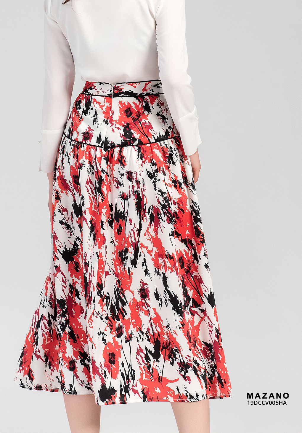 Chân váy xoè vải Tuytxi màu trắng in hoạ tiết hoa đỏ_thumbnail_3