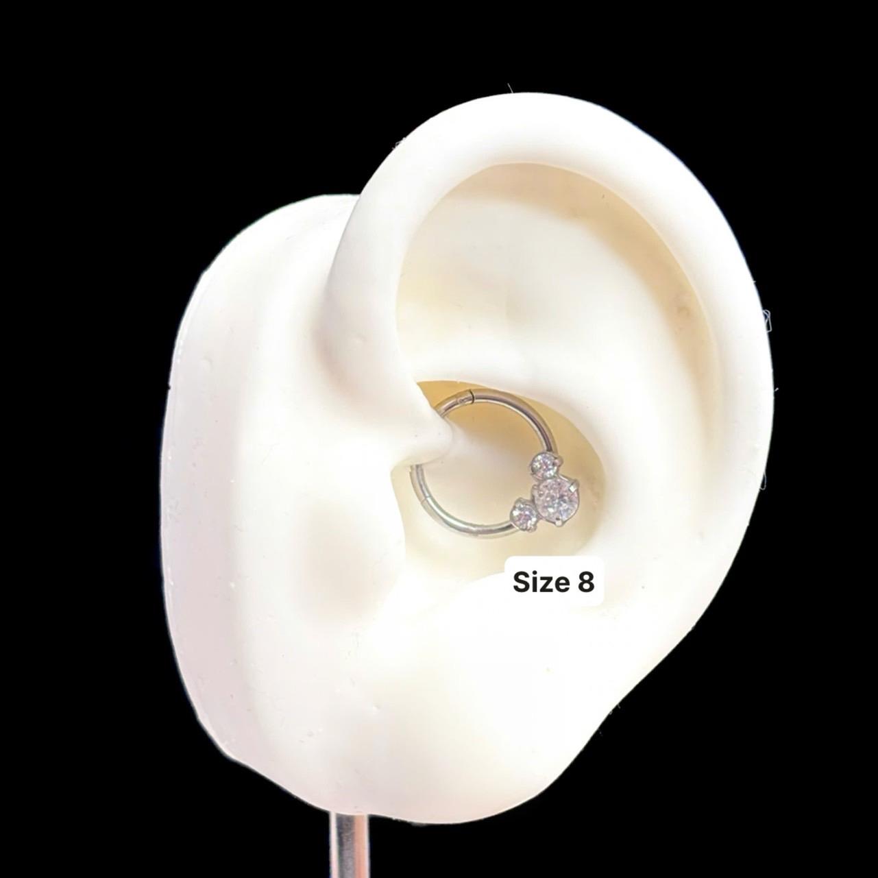 Khuyên daith 3 đá size 6_thumbnail_3