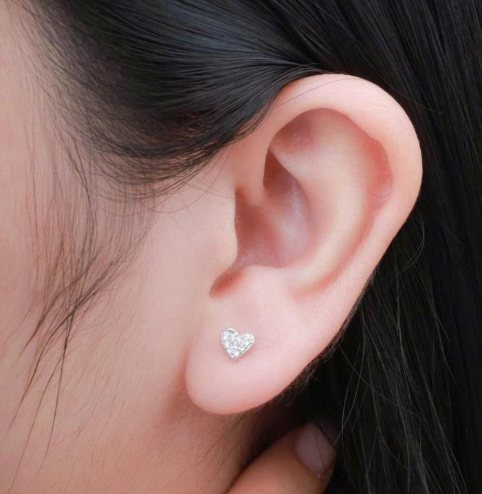 K270 - Khuyên tai tim đá baby