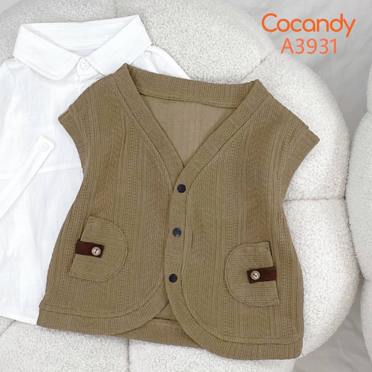 Áo ghile NÂU 2 túi phối cúc