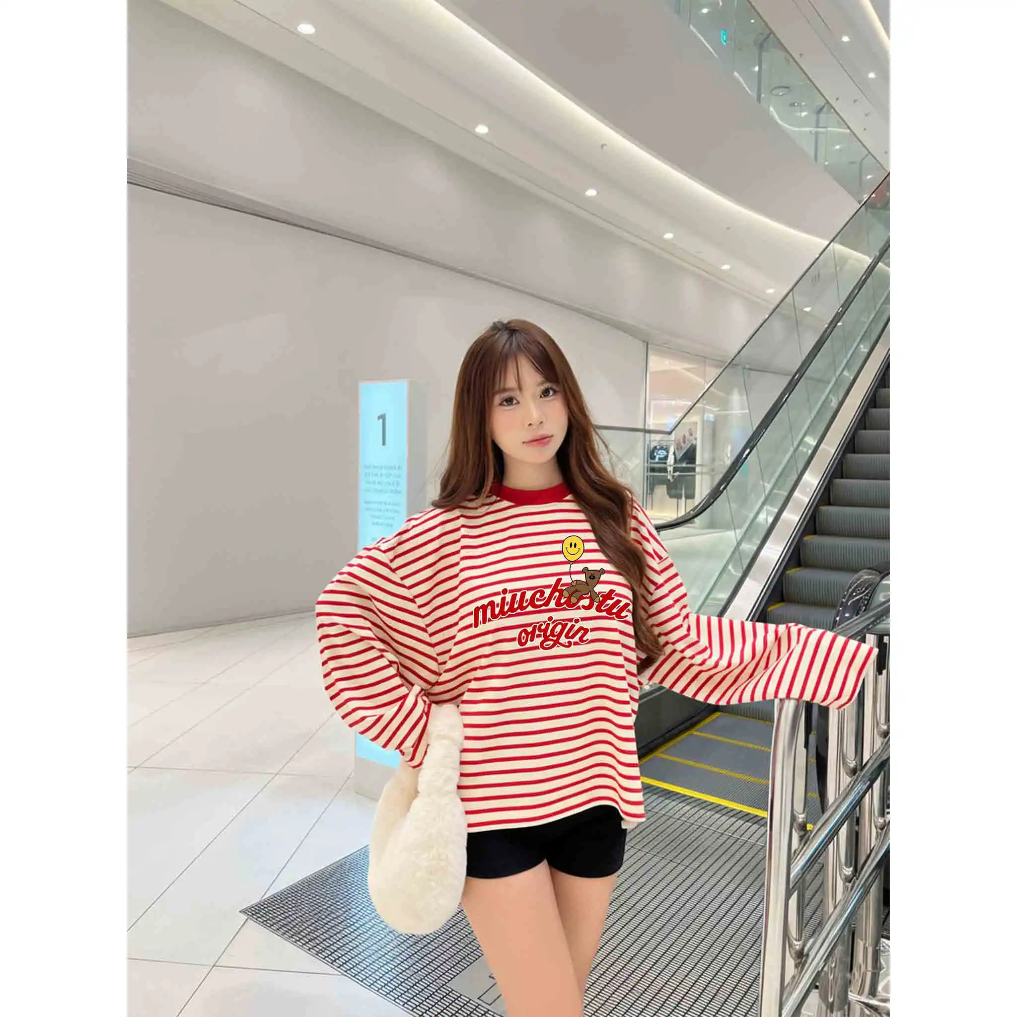 Áo thun boxy Miucho vải borip thoáng mát chuẩn form tay dài cổ tròn in chữ basic 2847_thumbnail_9