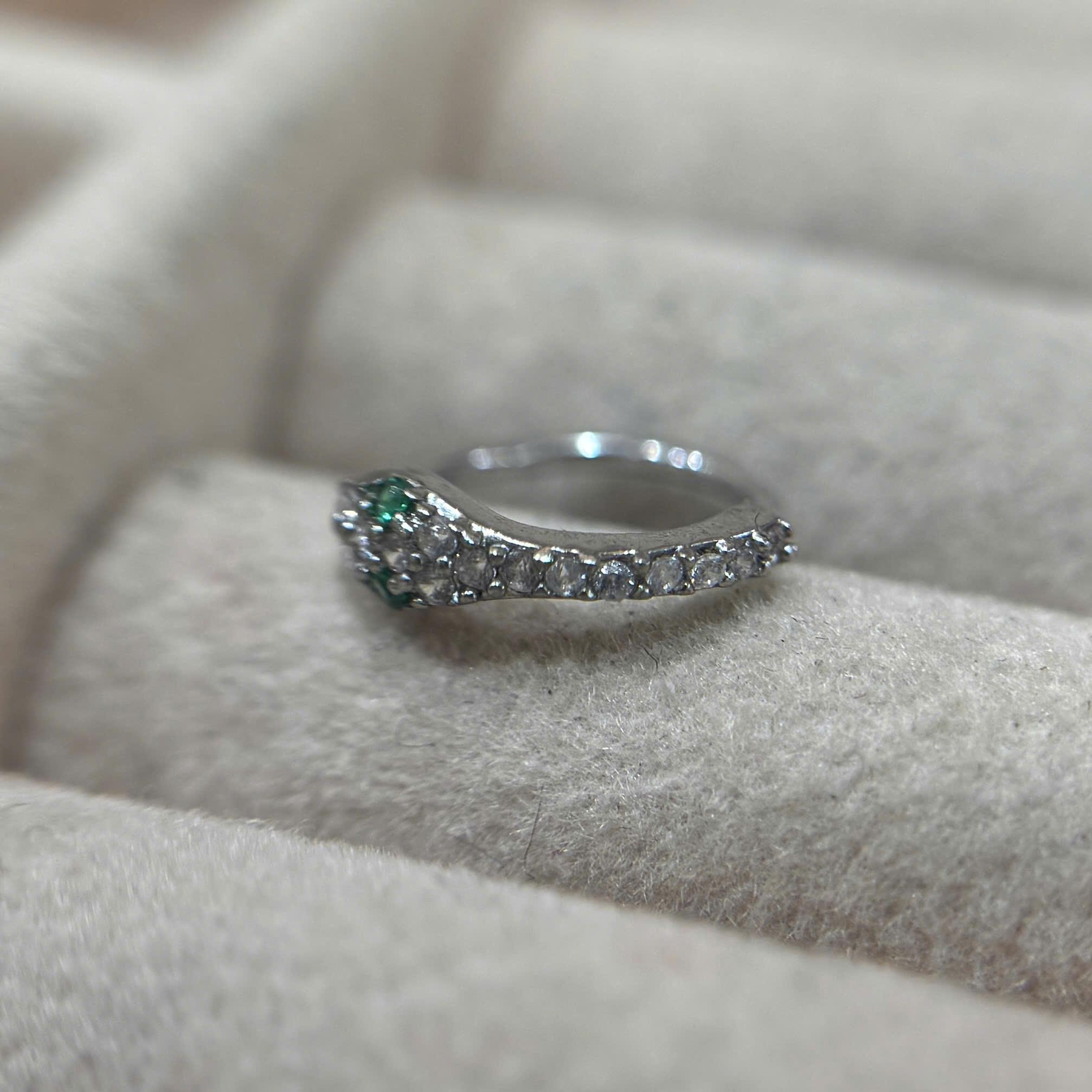 Vòng bẻ rắn mắt xanh size 8._thumbnail_2