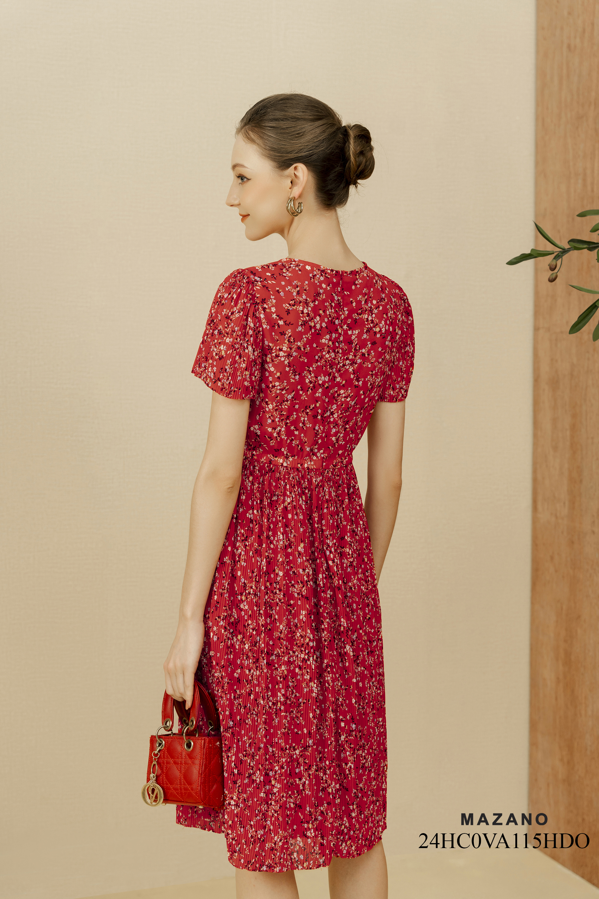 Váy Đầm Ôm Vải chiffon Dập ly chân Hoạ tiết hoa nhí Cổ tròn Tay ngắn Dài trên bắp chân_thumbnail_5