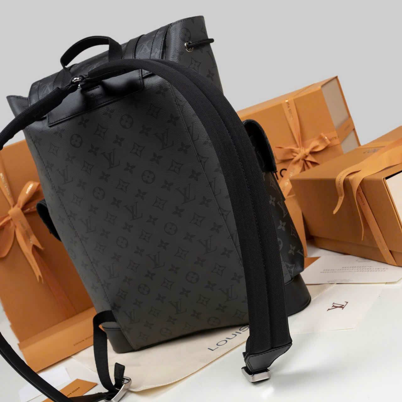 Balo nam LV Christopher PM Monogram Eclipse hoa đen_thumbnail_6