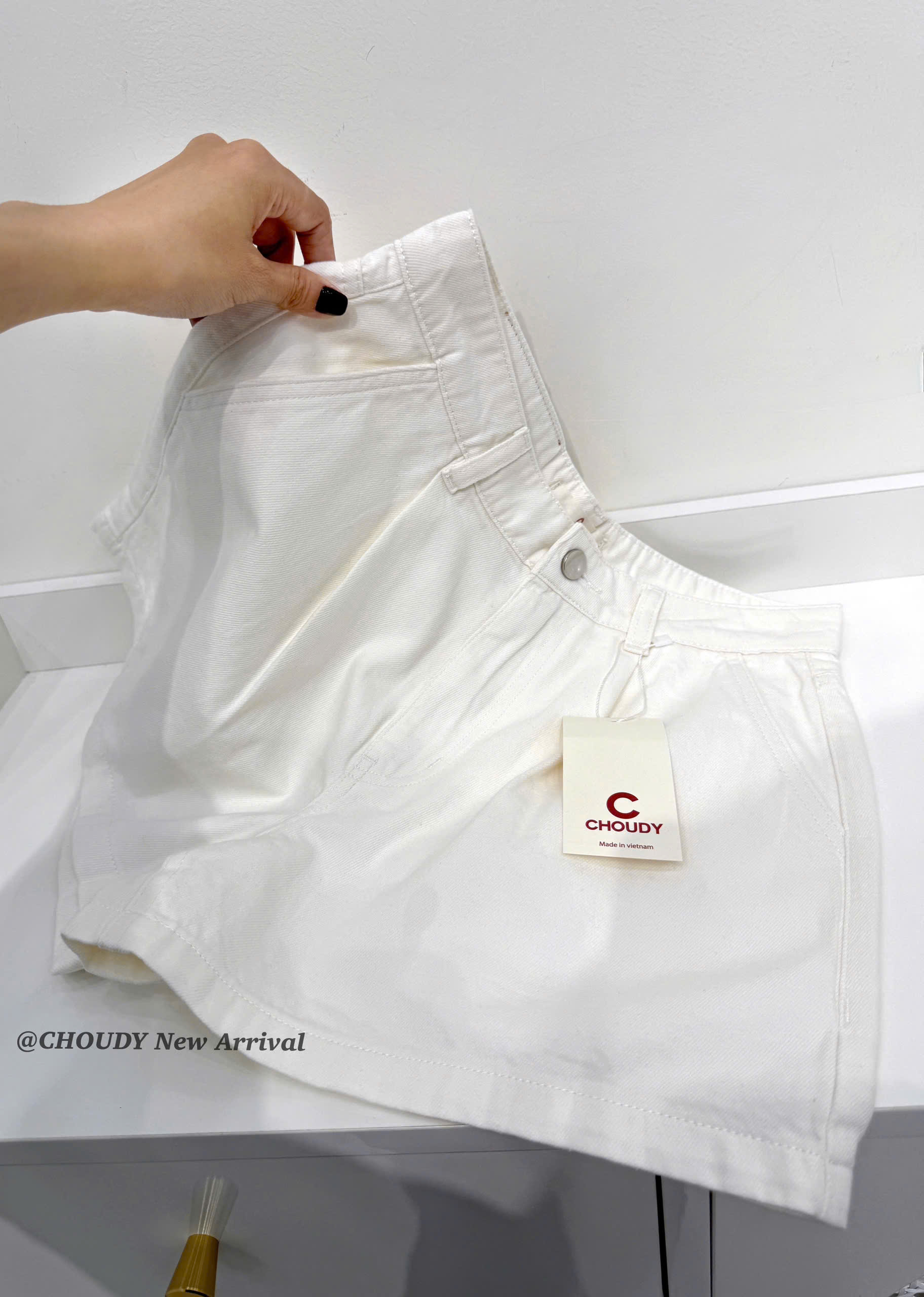 U652 QUẦN SHORT JEAN TRẮNG_thumbnail_4