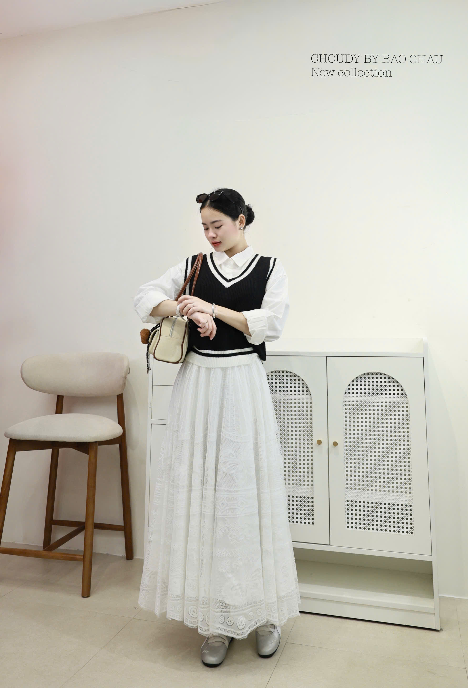 SALE U303 CHÂN VÁY REN TRẮNG