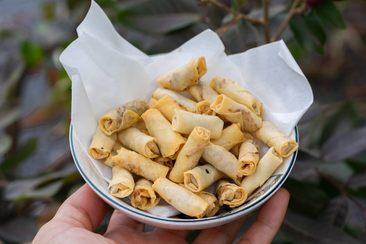 SNACK CHẢ GIÒ MINI VỊ RUỐC TÚI ZIP 150GR