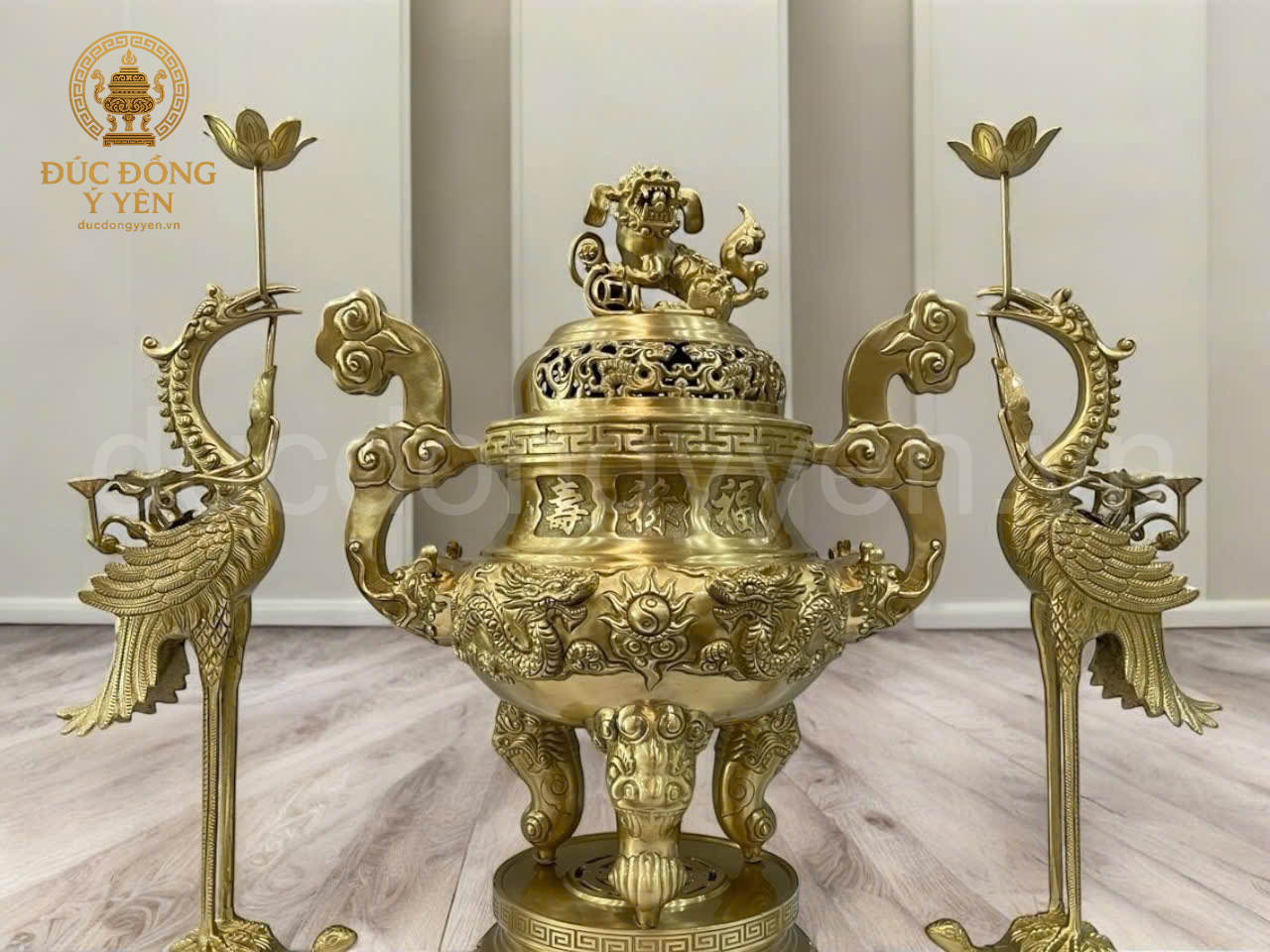 Bộ đồ thờ tam sự đỉnh hạc đúc đồng vàng thau 