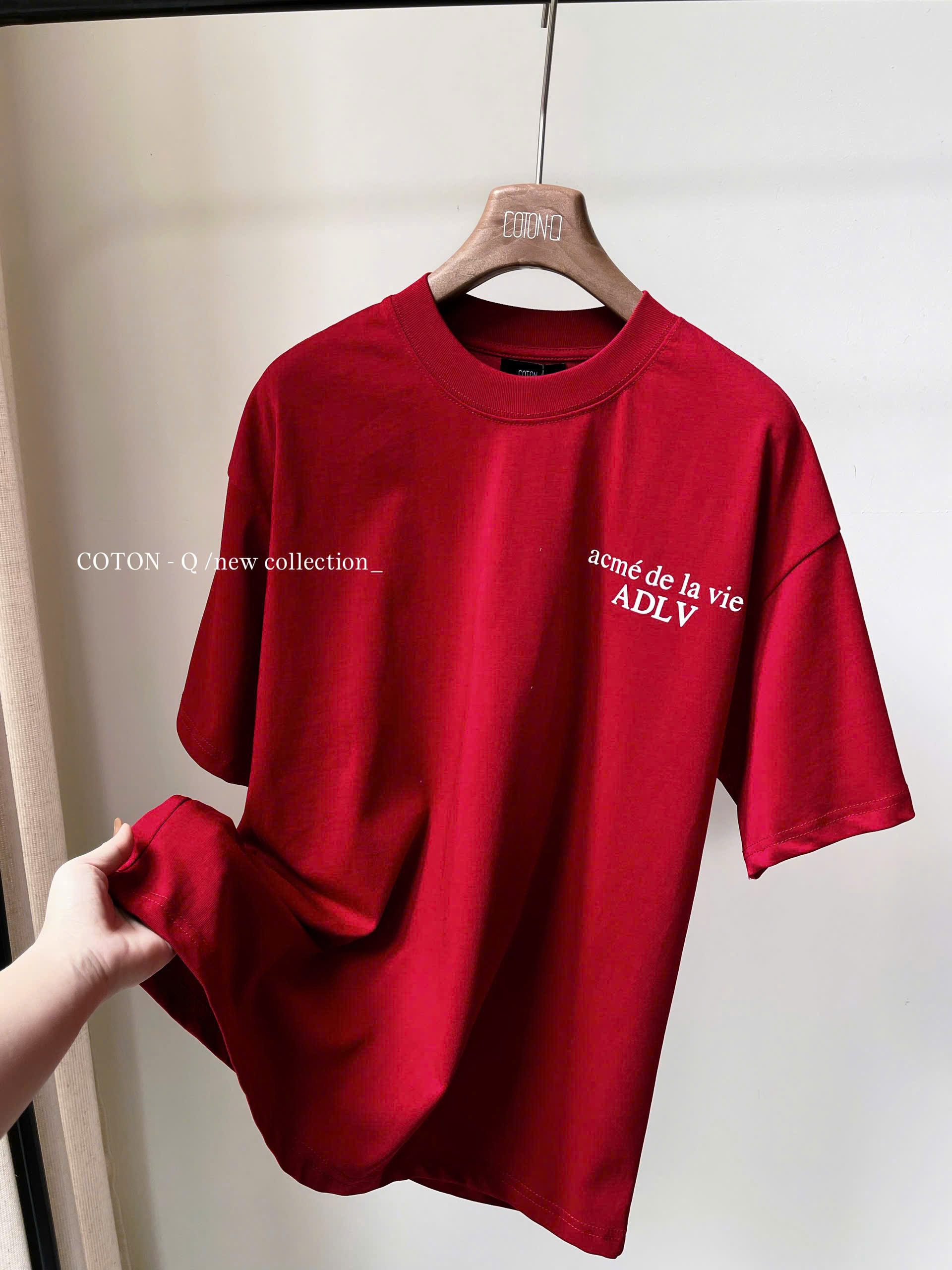 Áo thun đỏ in chữ_thumbnail_2