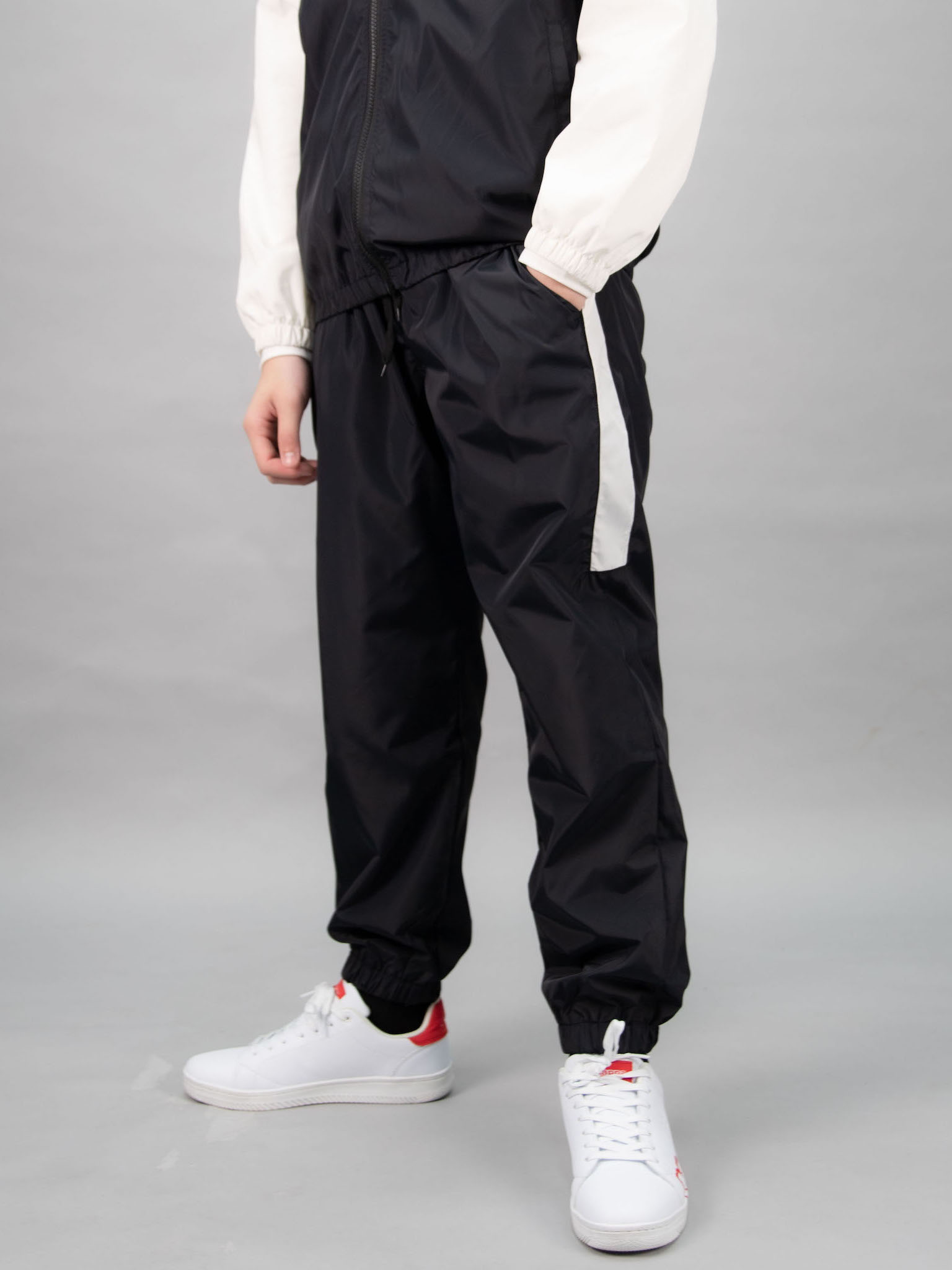 Quần gió 2 lớp đen phối trắng