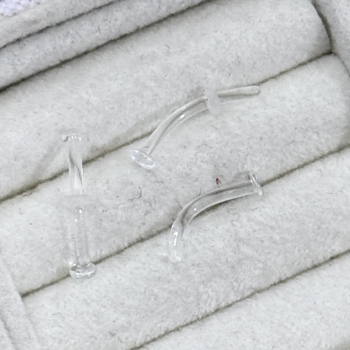 Khuyên thuỷ tinh thân cong rook daith.