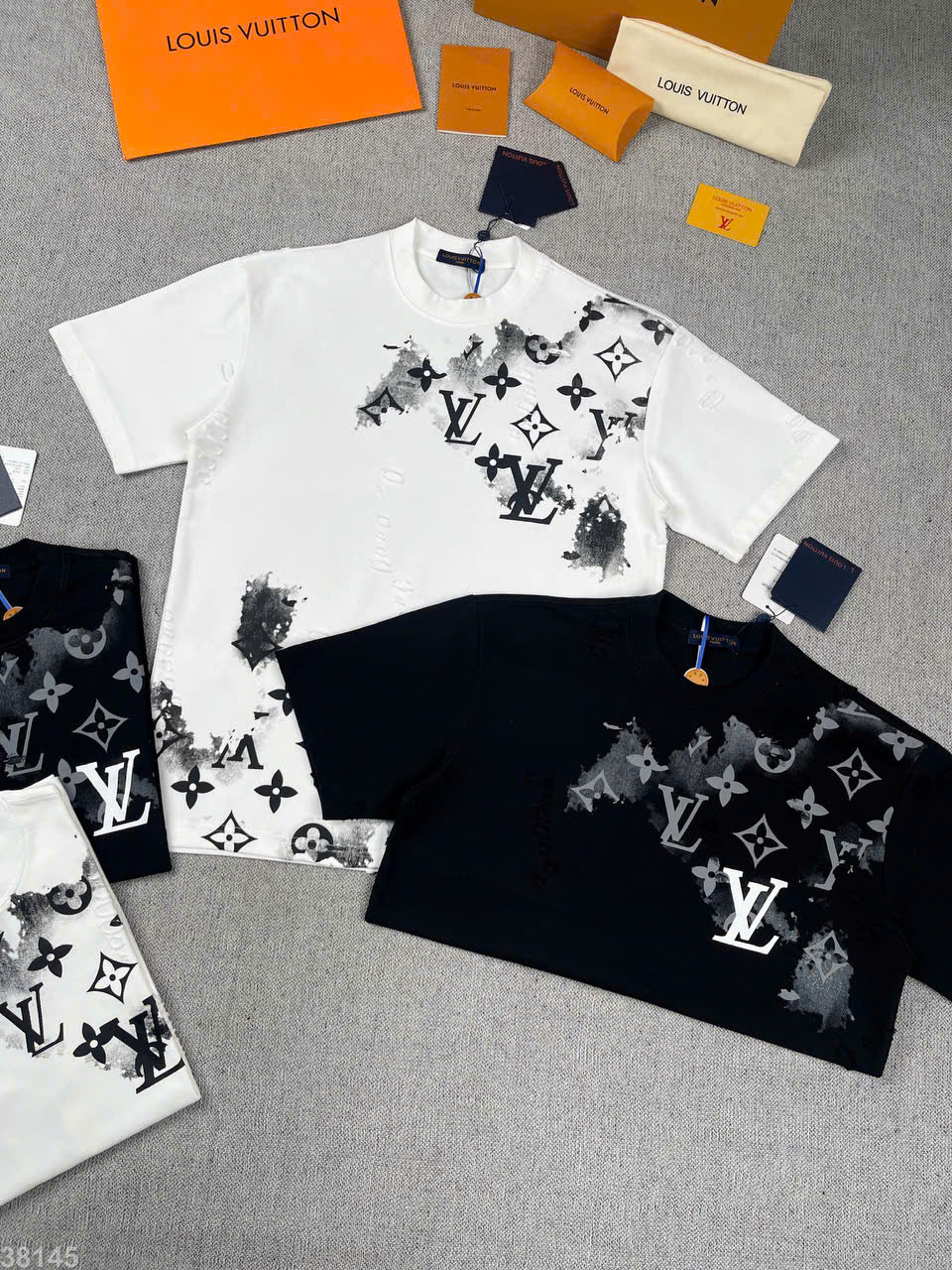 PHÔNG LV LOANG CHỮ T145