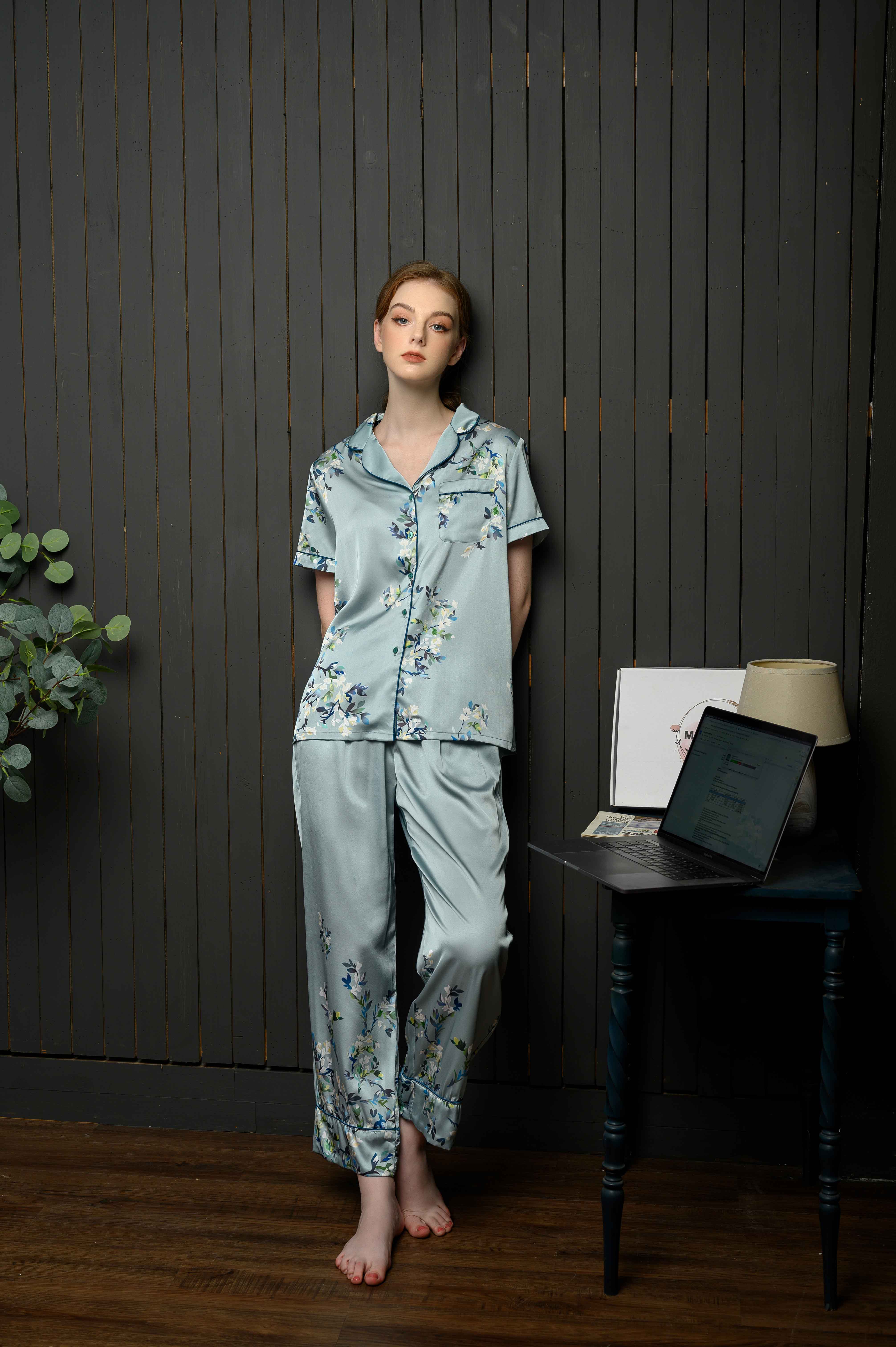 Bộ lụa xanh họa tiết hoa cộc tay_thumbnail_4