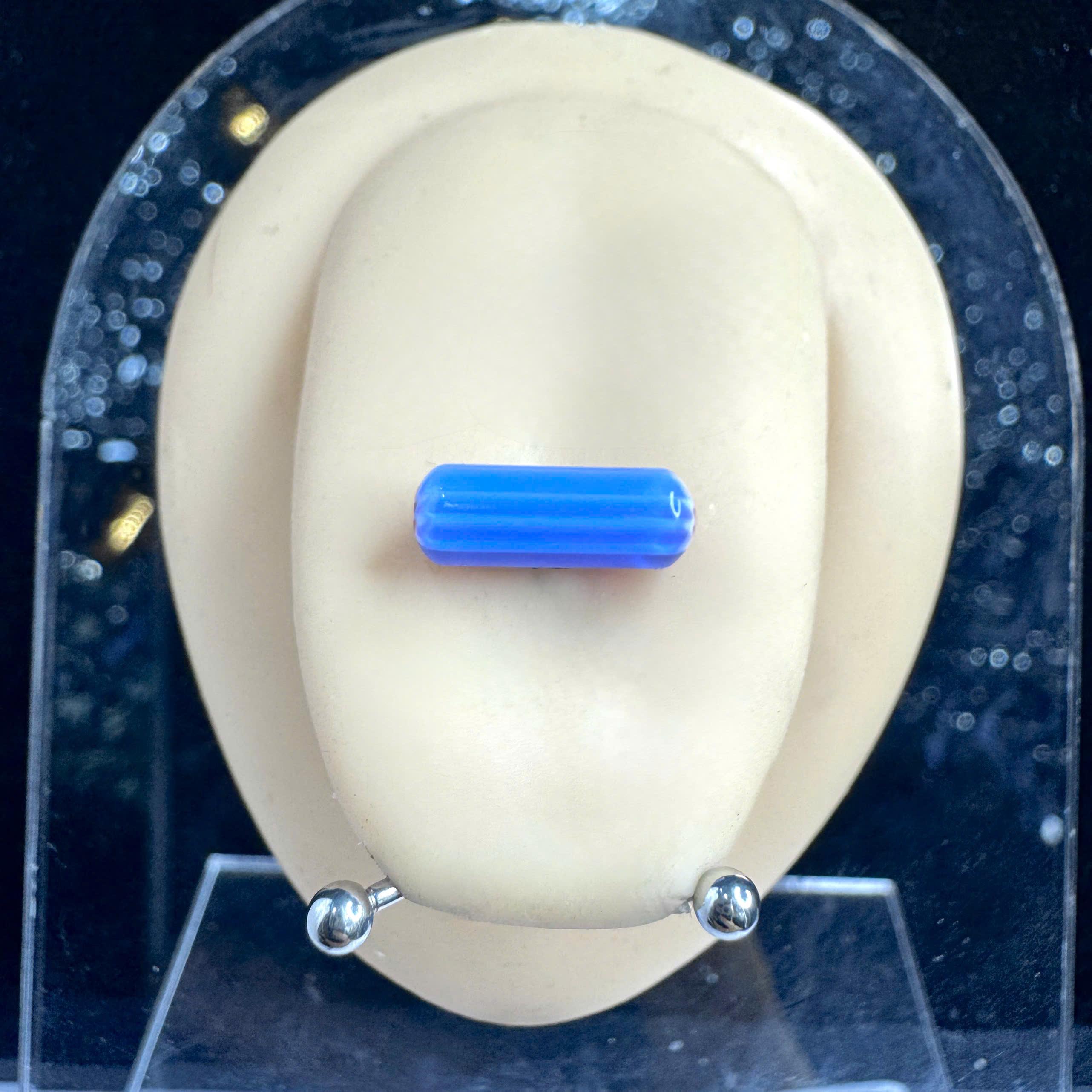 lưỡi xanh biển loang trắng lá đỏ_thumbnail_3