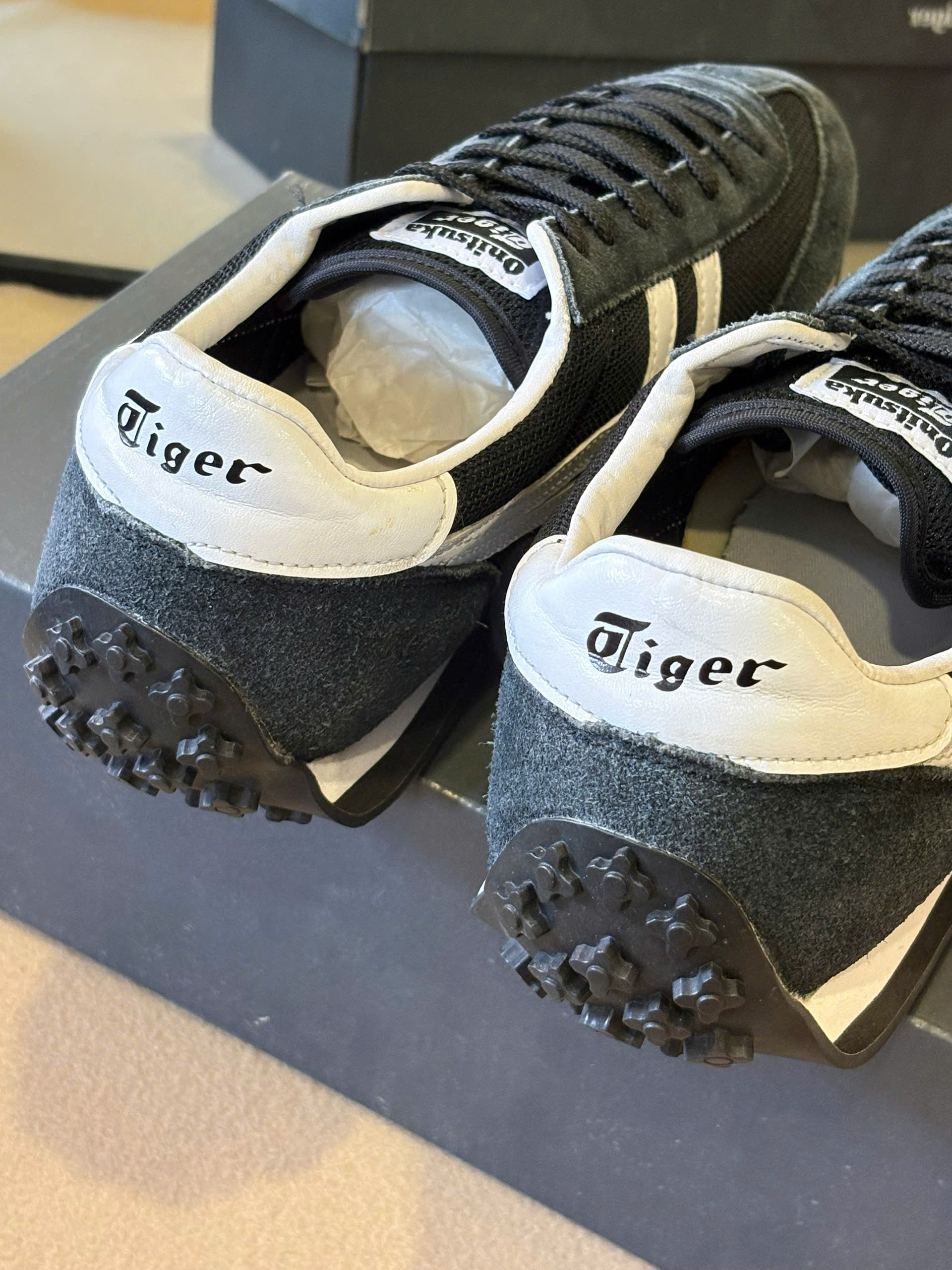 Onitsuka Tiger EDR 78 Heritage Sneaker D503N_thumbnail_7