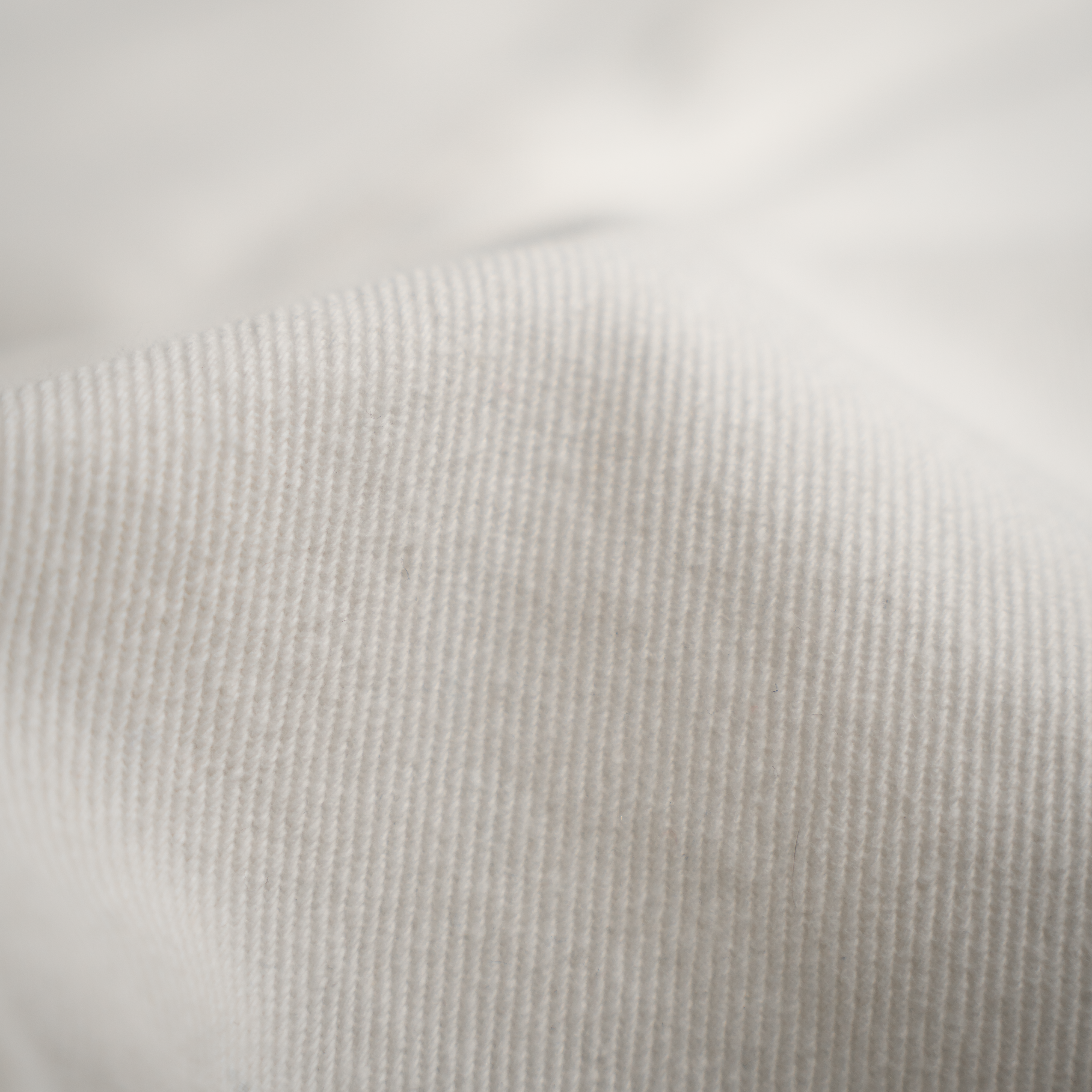 Quần short EVOL form trên gối trắng tinh có thêu tên Capman club _thumbnail_4