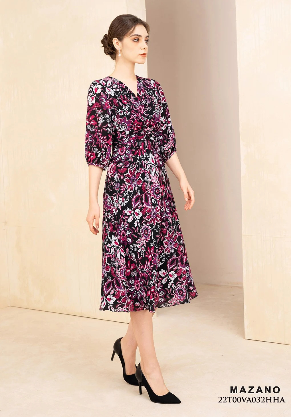 Đầm họa tiết xoắn ngực eo cao chân rủ