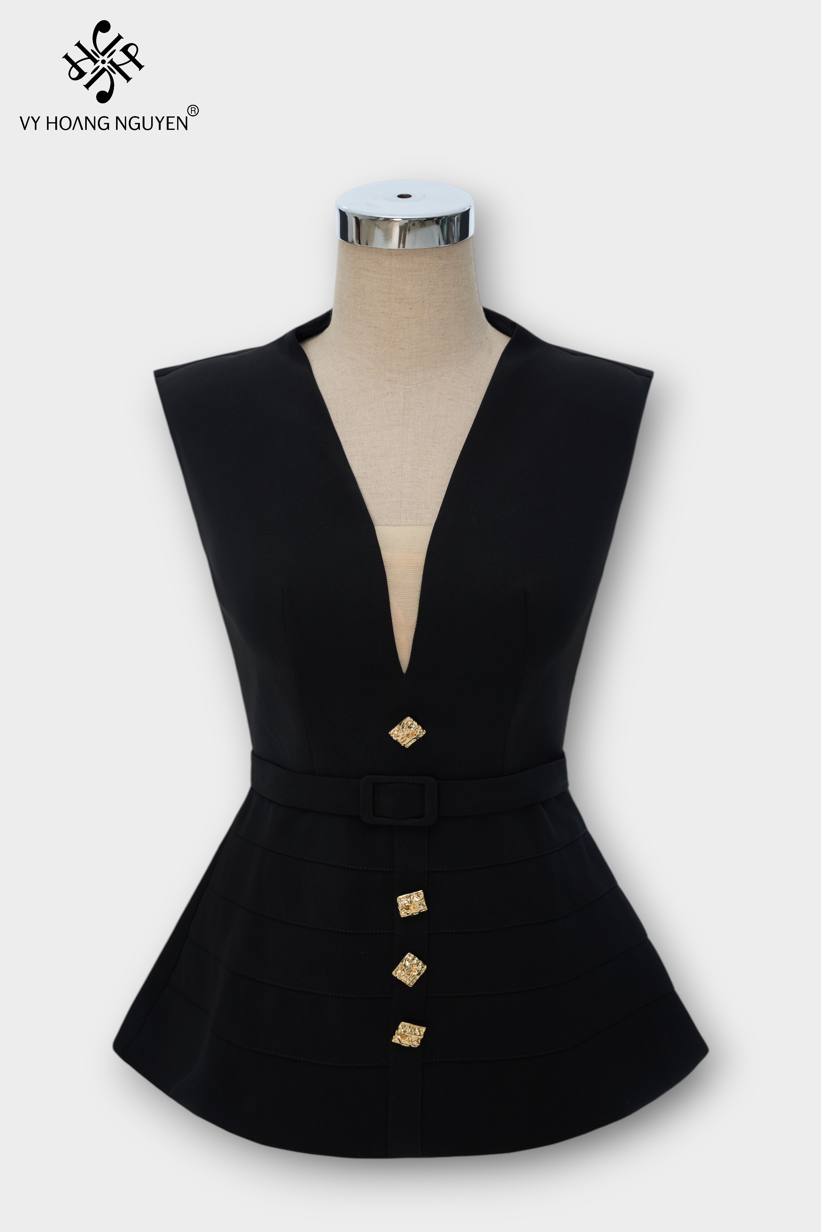 Áo PL Cổ V Cúc Đồng