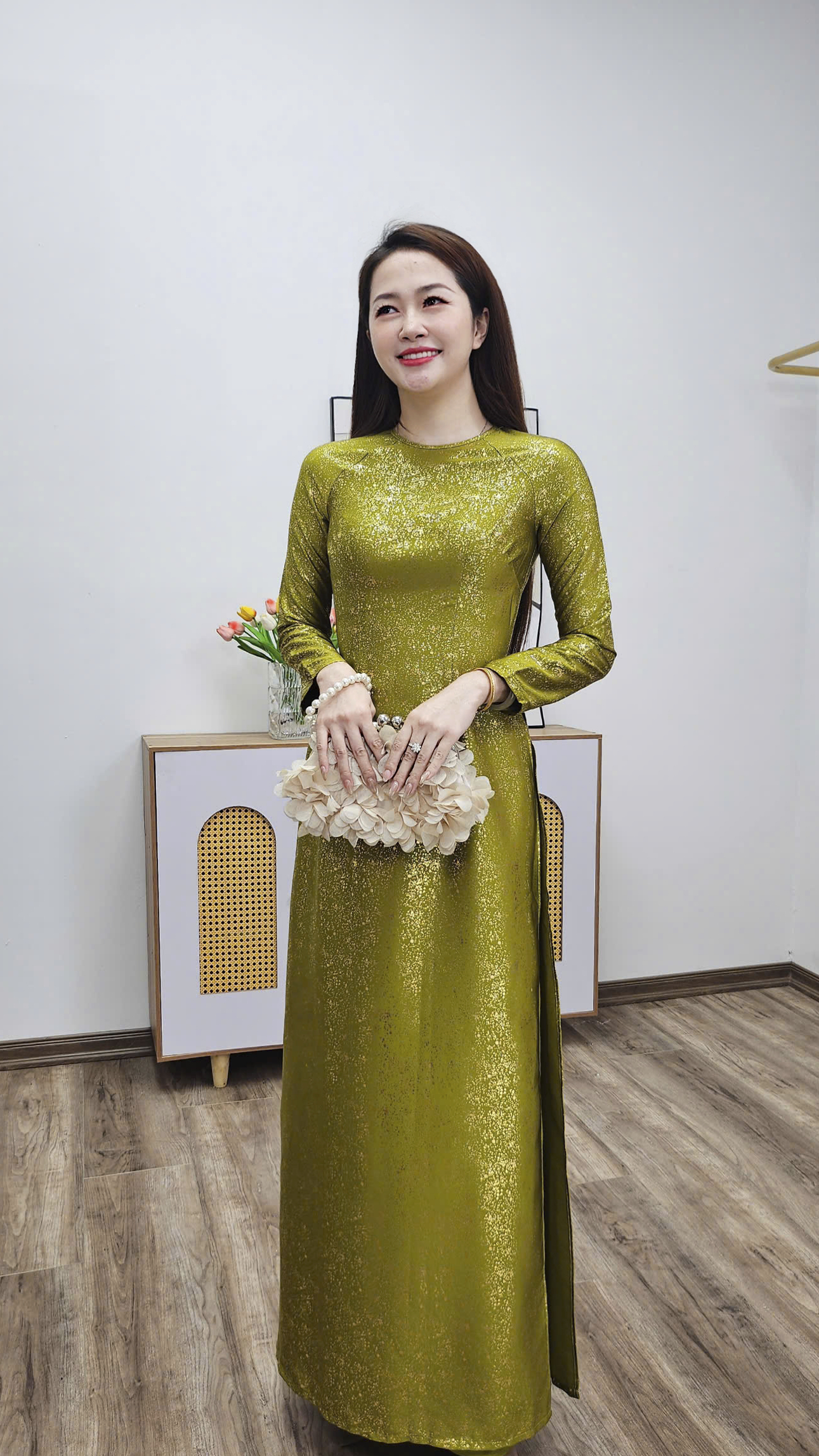 A3007 áo dài cổ khít tay dài lụa nano cốm ánh vàng