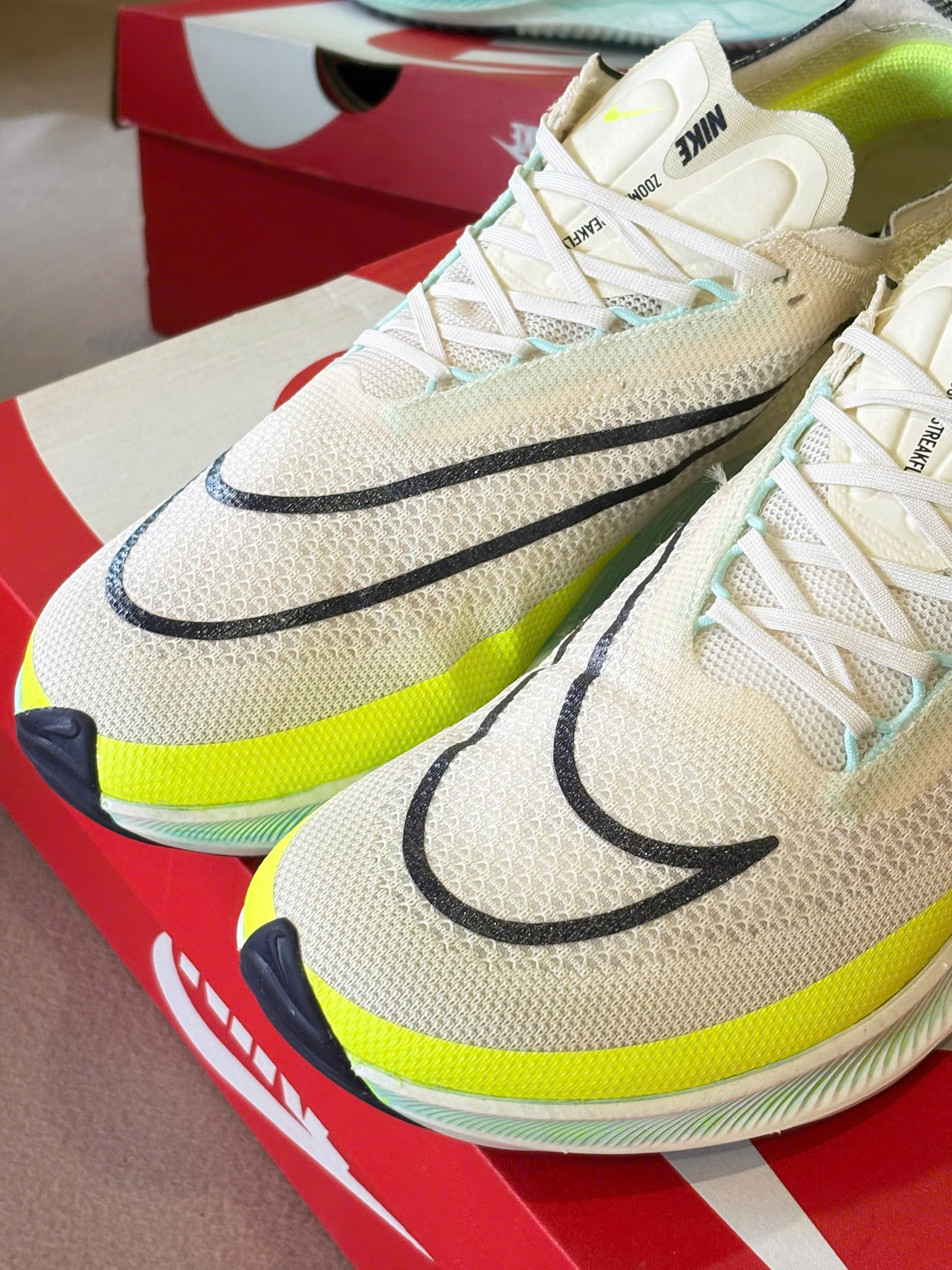 Nike ZoomX StreakFly Mint Foam Volt DX3415-100