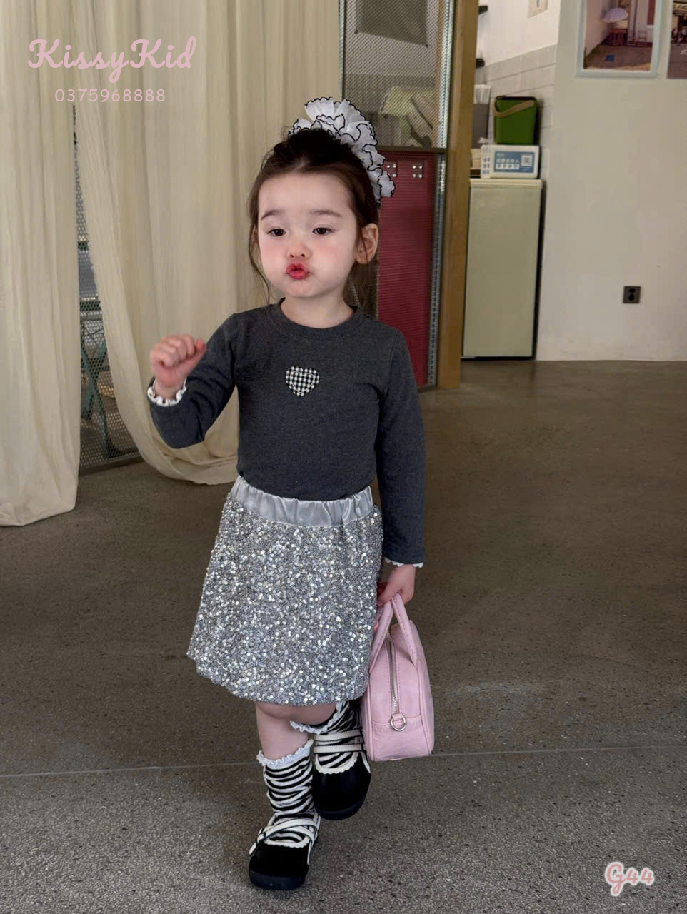 (G44) Áo thun mỏng xám chuột đính tim kẻ Opao_thumbnail_0