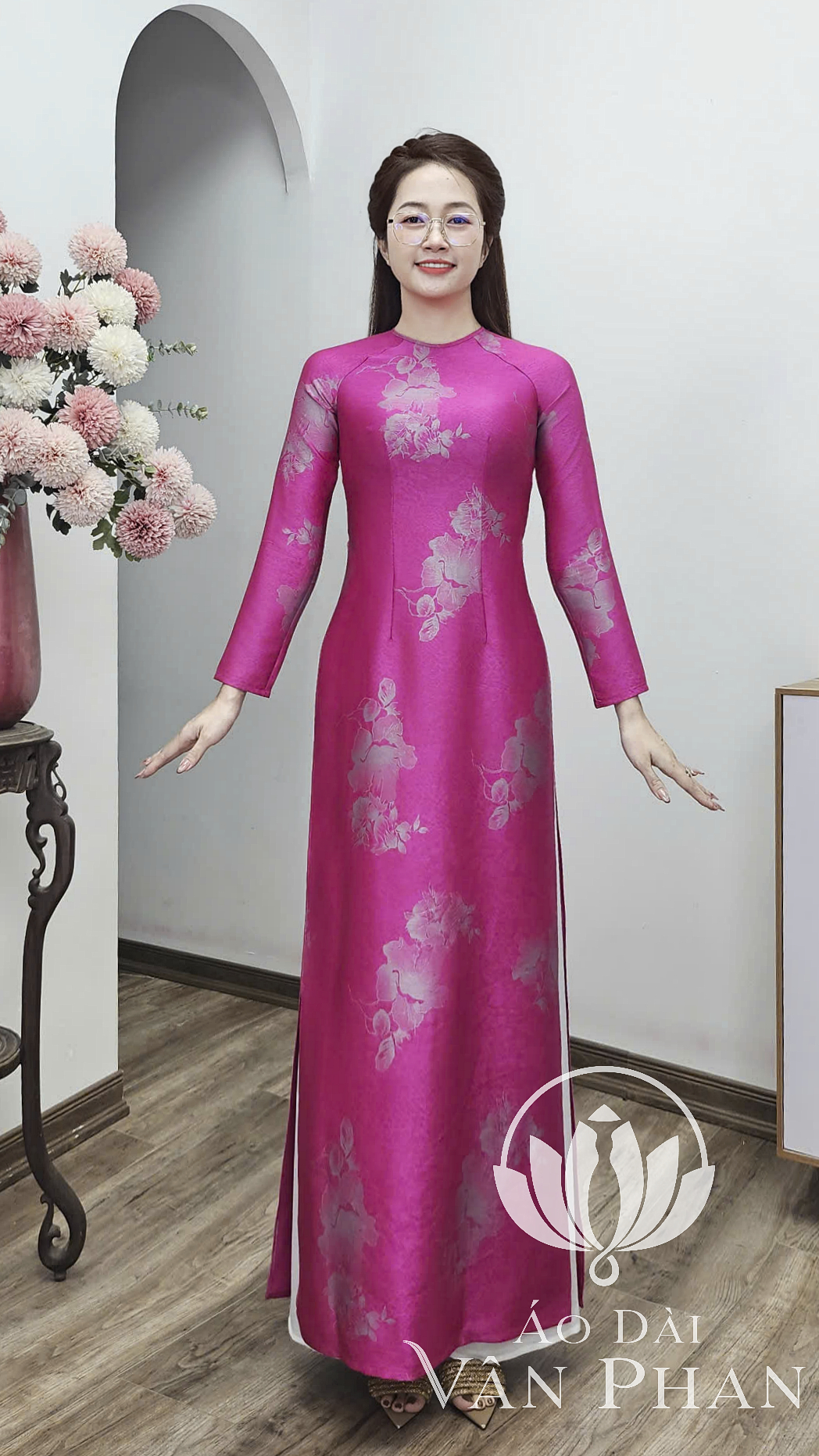A3135 áo dài cổ khít tay dài lụa Dubai màu Hồng sen hoa phong lan