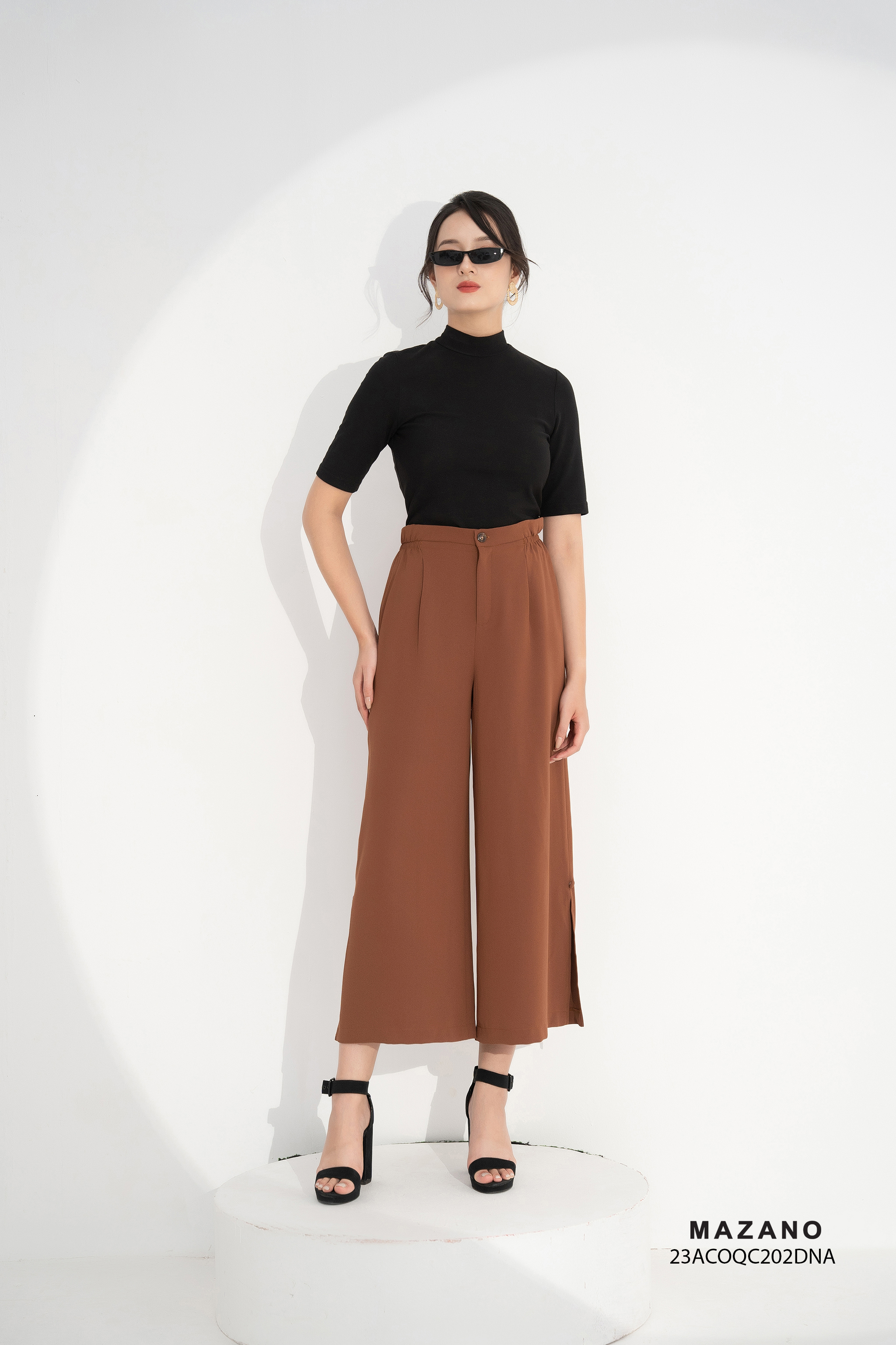 Quần Cullote cạp tiêu chuẩn vải Tuytxi dày màu đen