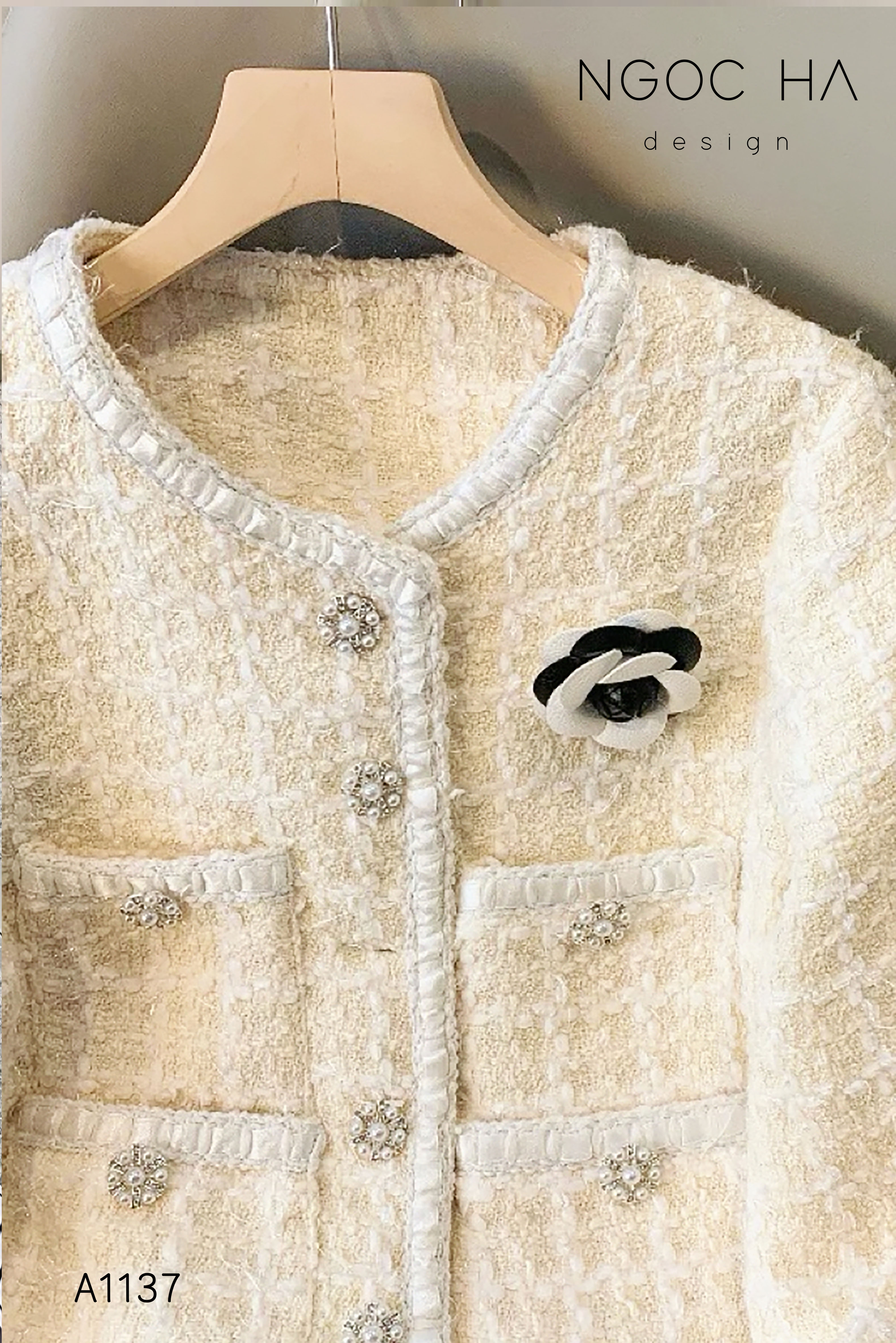 Anisa Top_ Áo Tweed 4 Túi Màu Kem A1137_thumbnail_4