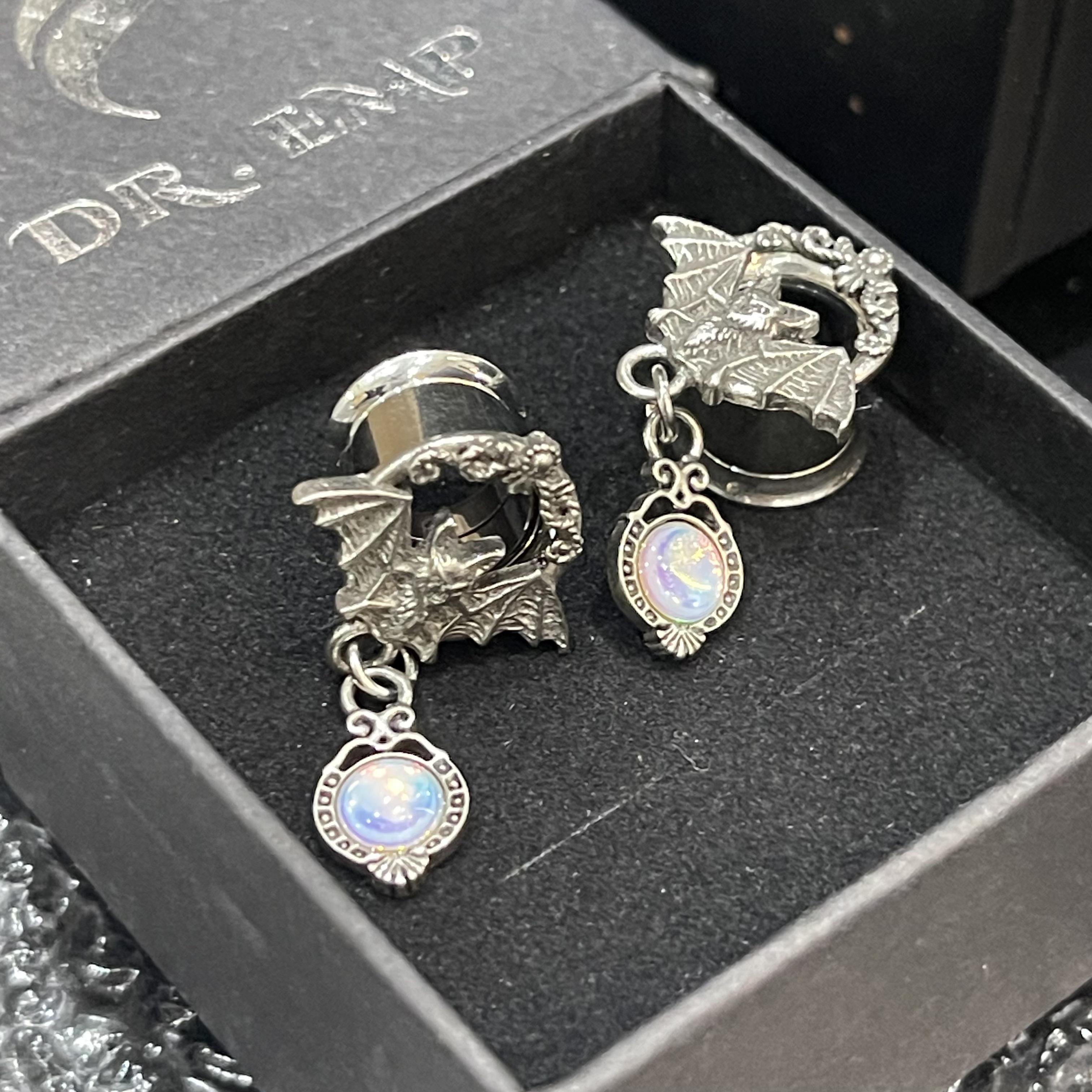 Khuyên nong con dơi opal rơi size 10_thumbnail_2