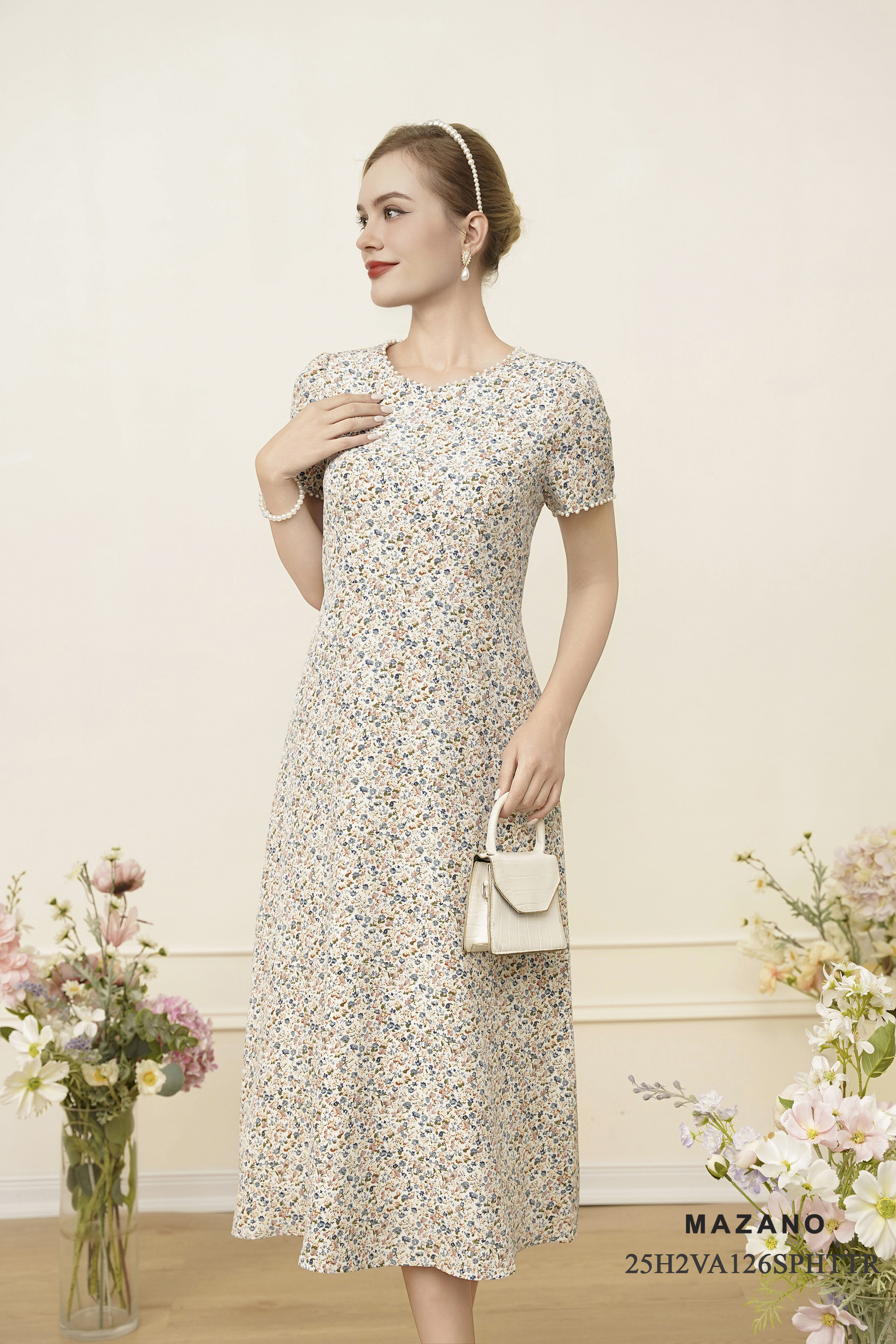 Váy Đầm Ôm Vải thô mỏng Hoạ tiết hoa nhí Cổ tròn Đính ngọc trai Tay ngắn Dài qua bắp chân_thumbnail_2