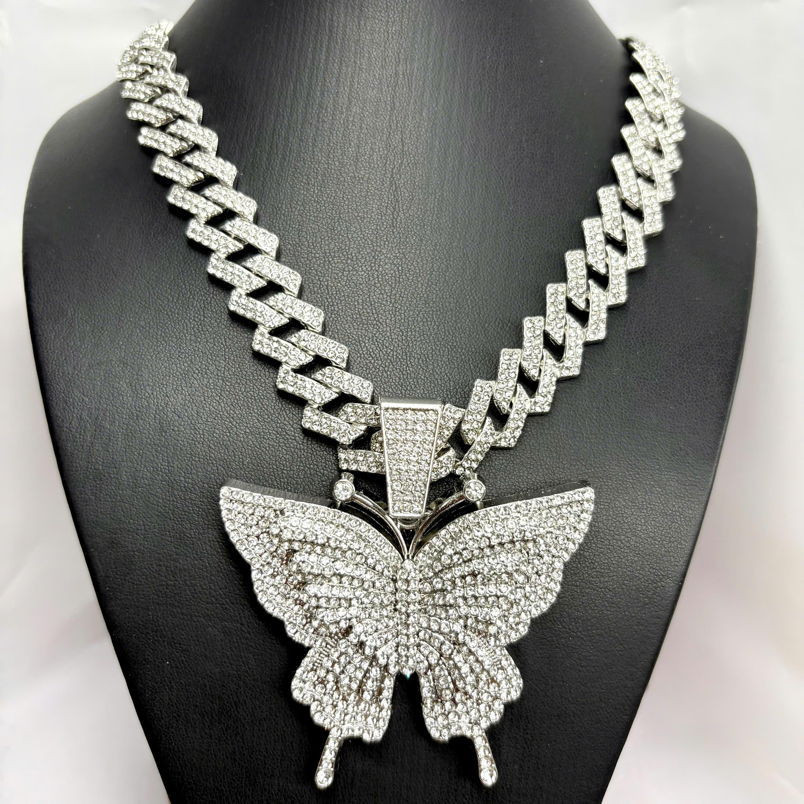 Vòng cổ con bướm to_thumbnail_2