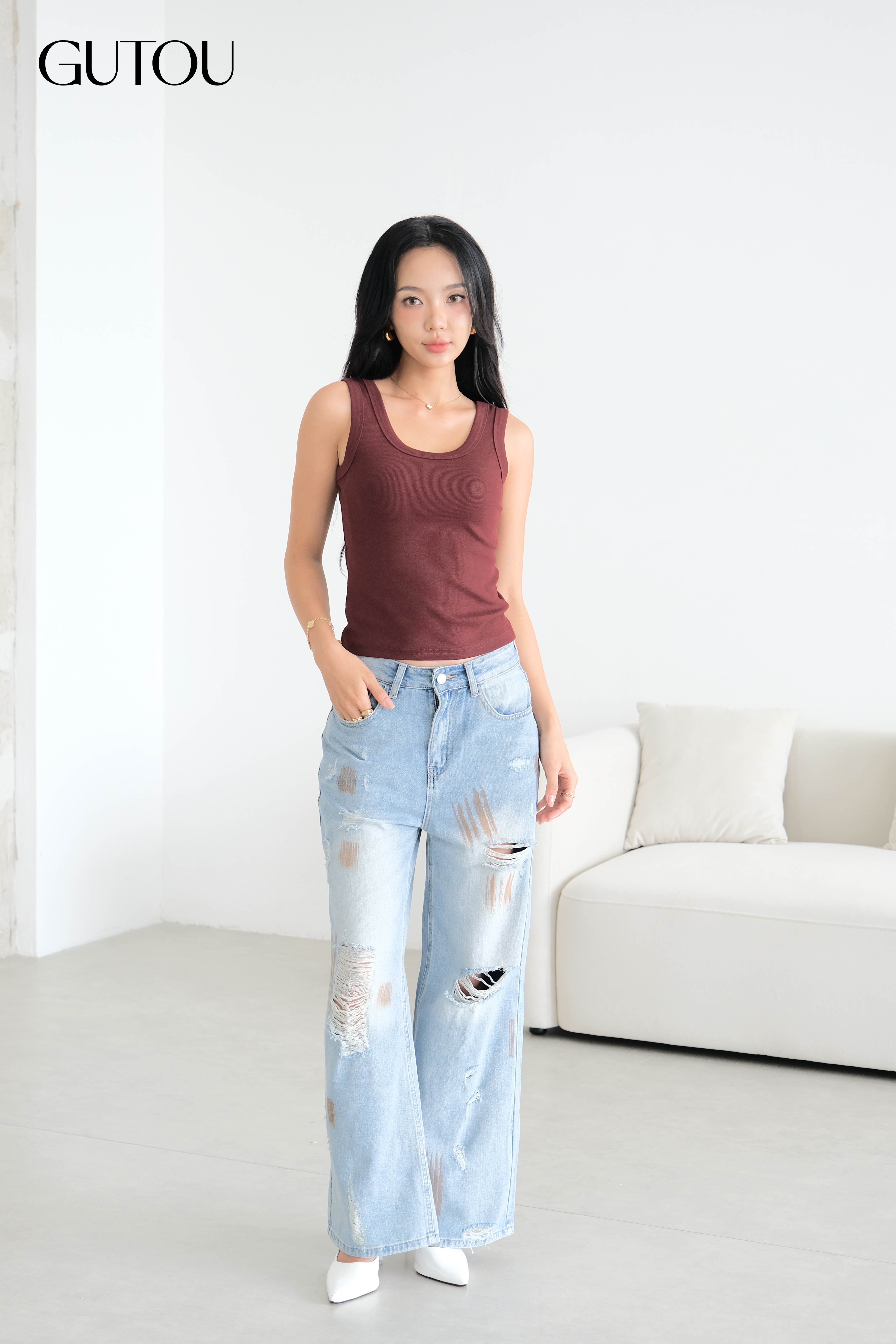 [ GUTOU ] Quần Jean Suông Rách Gối Graffiti