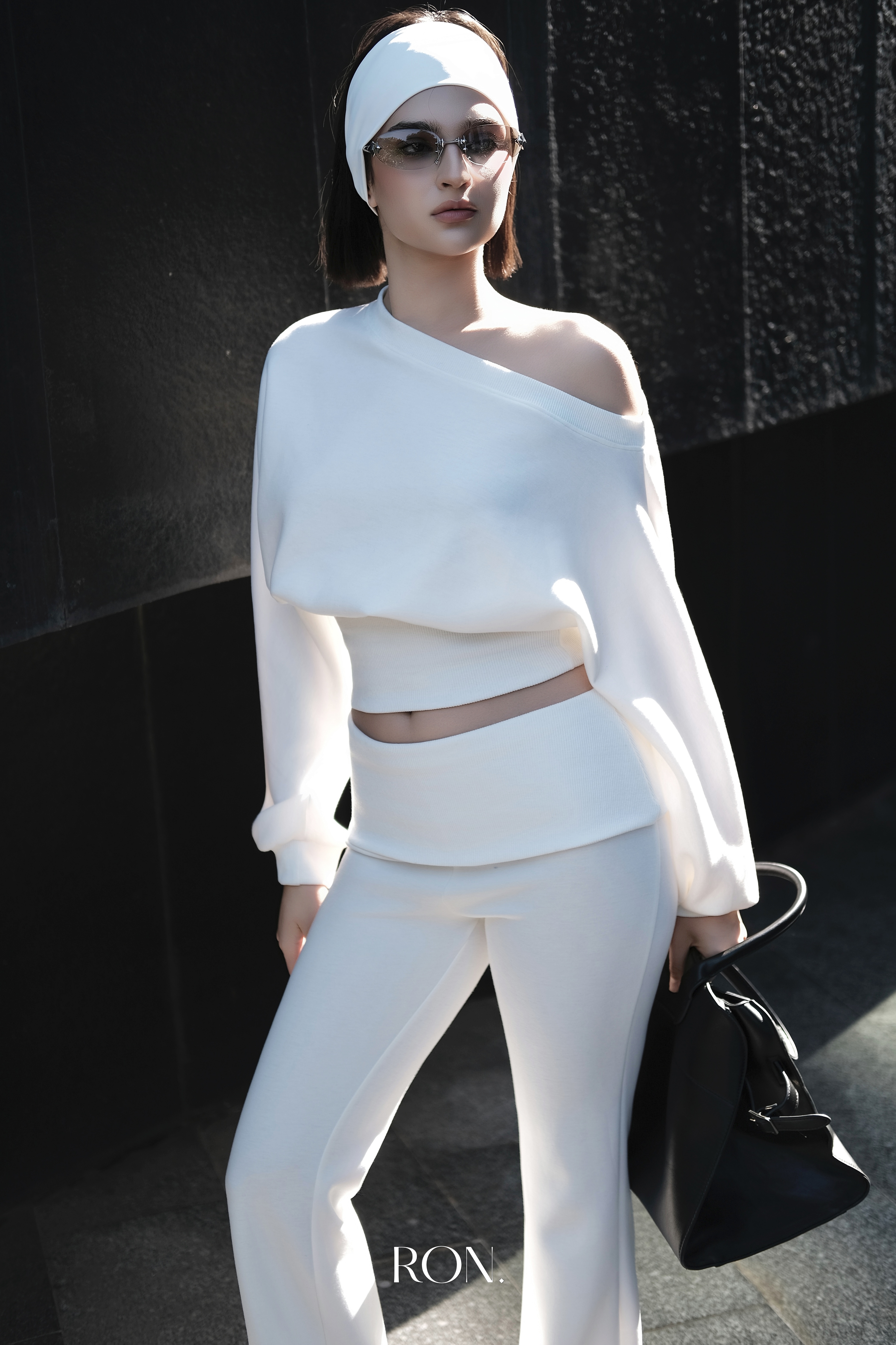 Set bộ trễ vai eo