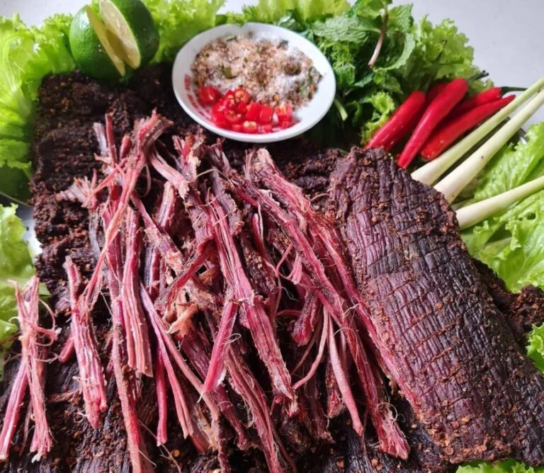 Thịt trâu gác bếp nổi tiếng vì sao