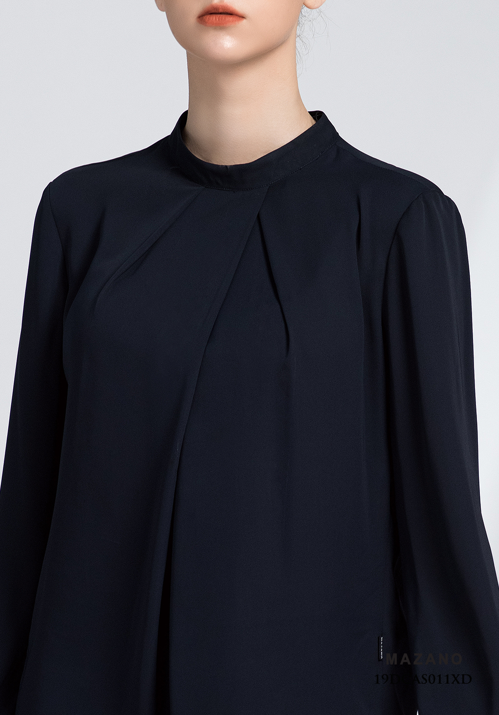 Áo sơ mi xanh than lụa cổ lọ_thumbnail_3