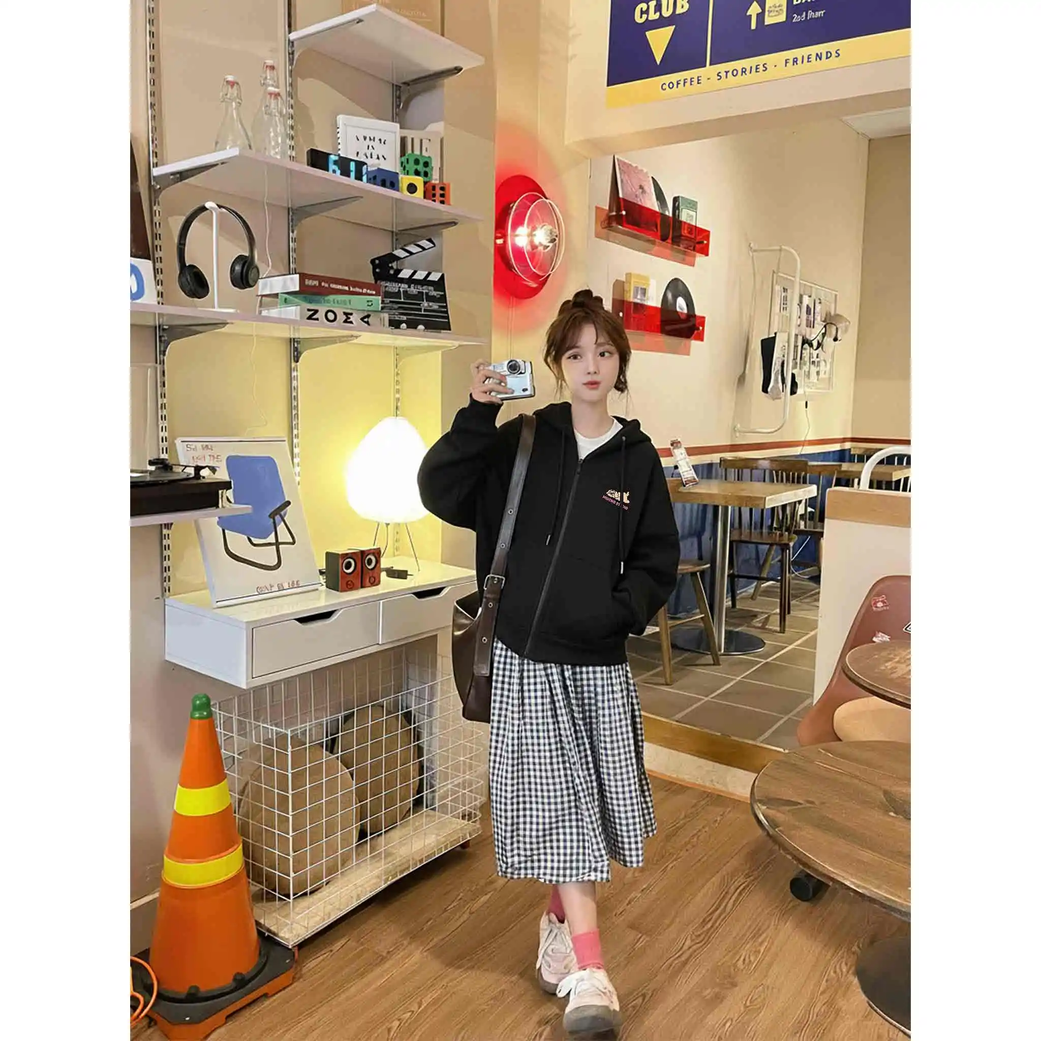 Áo hoodie zip boxy Miucho vải nỉ 2 da cao cấp dày dặn khóa kéo hình in dễ thương 2845_thumbnail_4