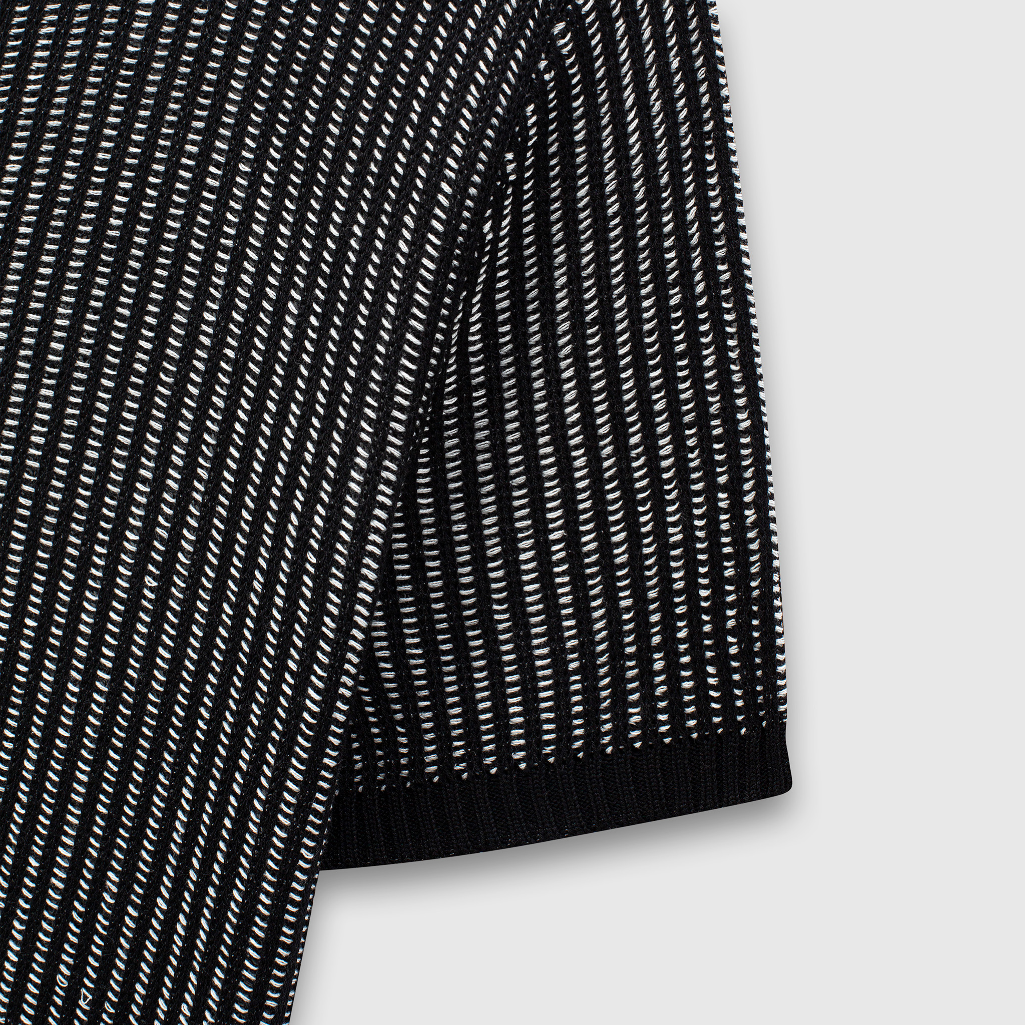 Polo len cổ đen_thumbnail_2