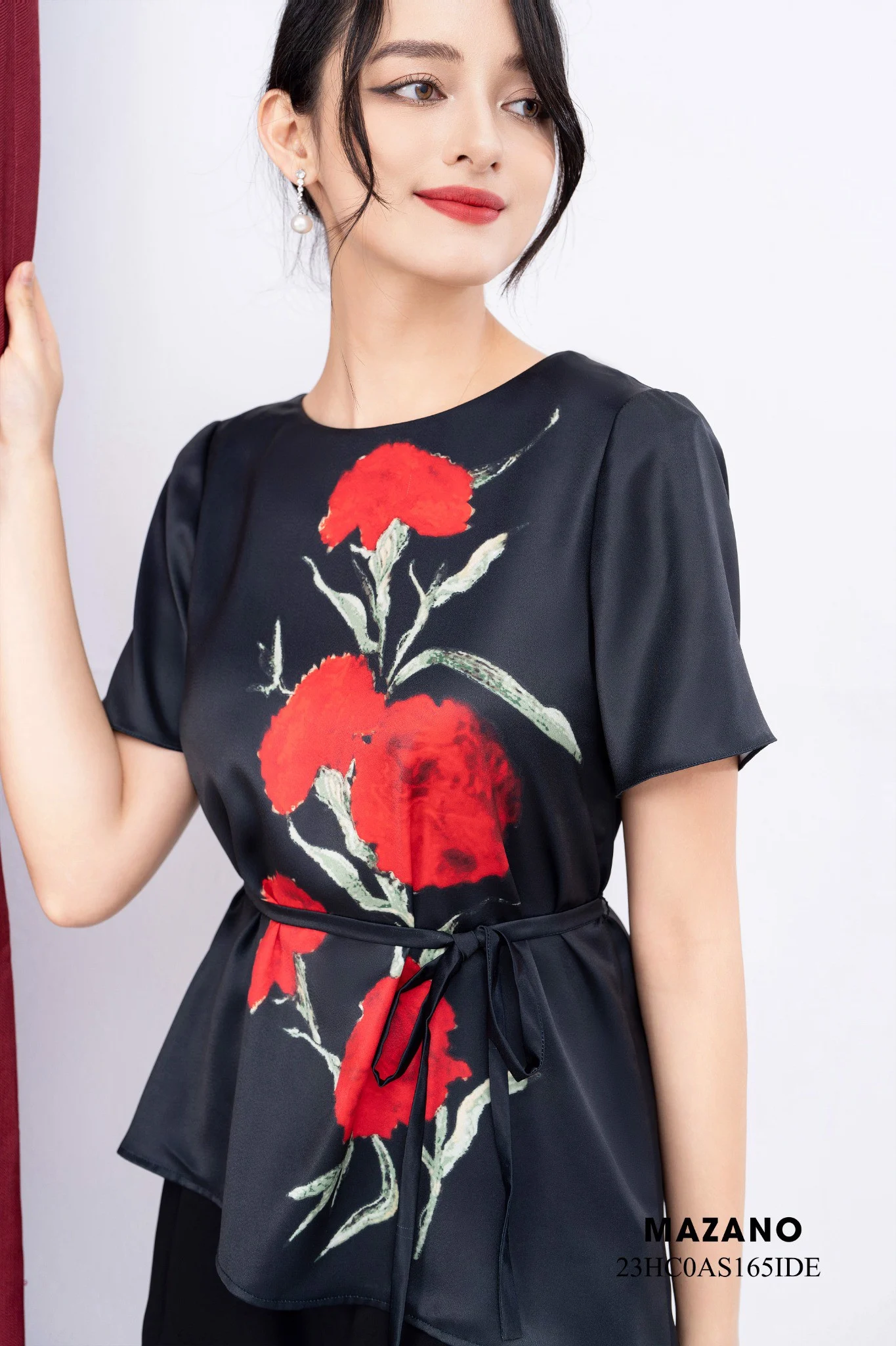 Áp top đen thắt đai in hoa hồng đỏ_thumbnail_2