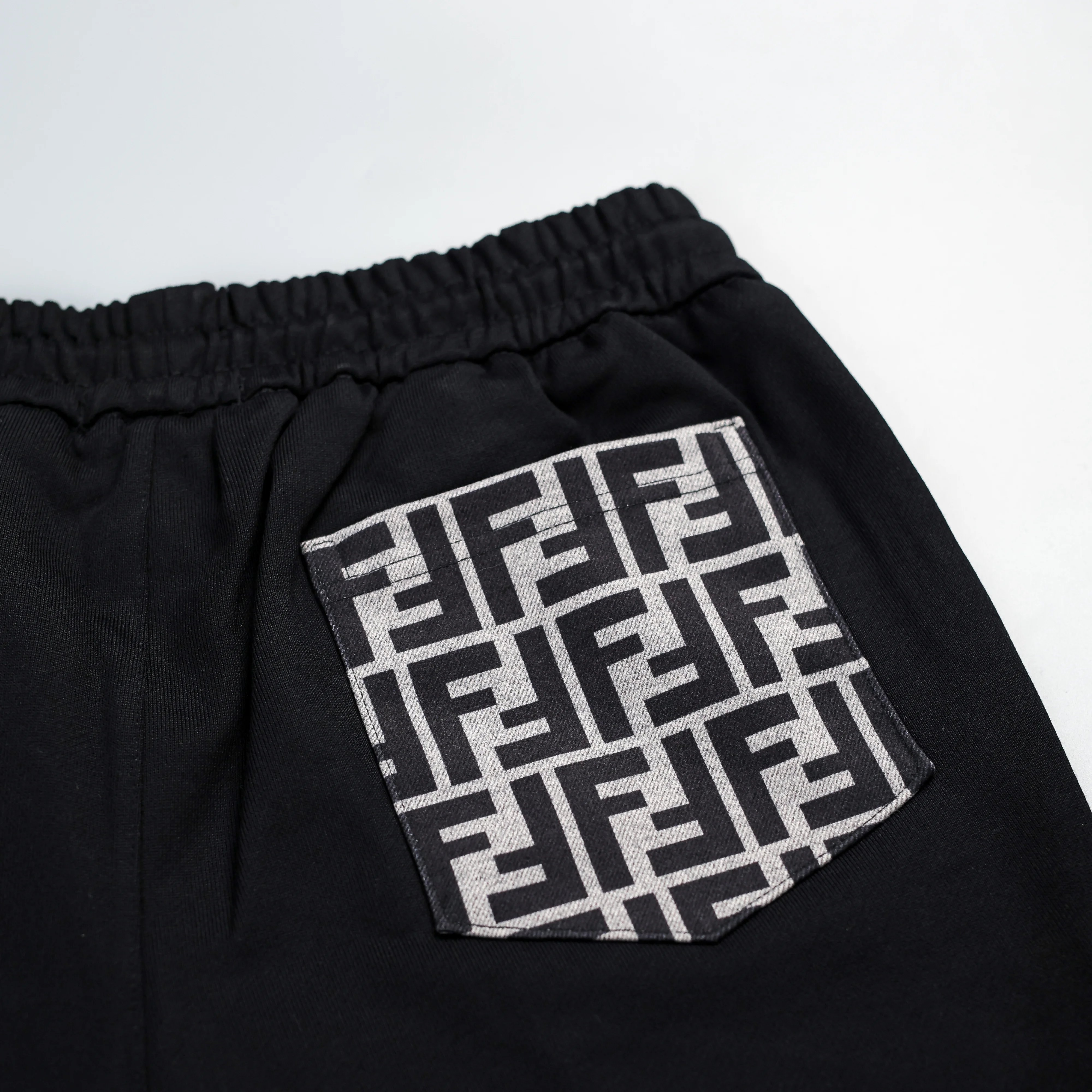 SHORT FENDI PHỐI MONO_thumbnail_6