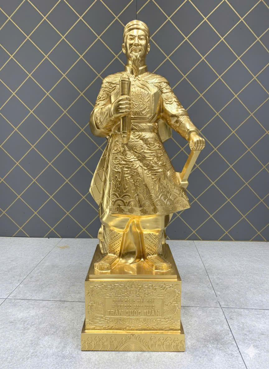 Tượng trần hưng đạo cao 60cm dát vàng 9999