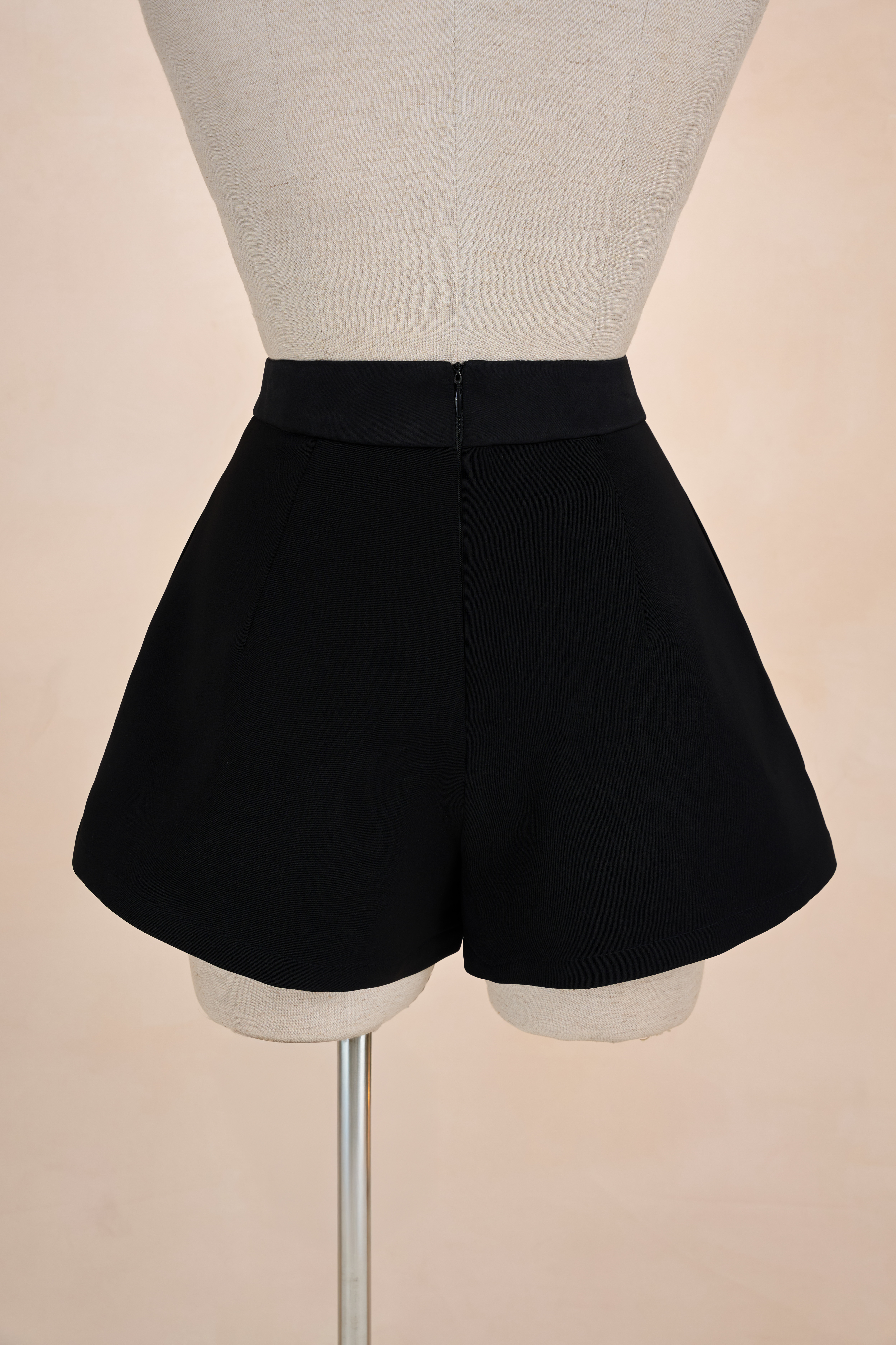 Quần Short Cạp Lụa